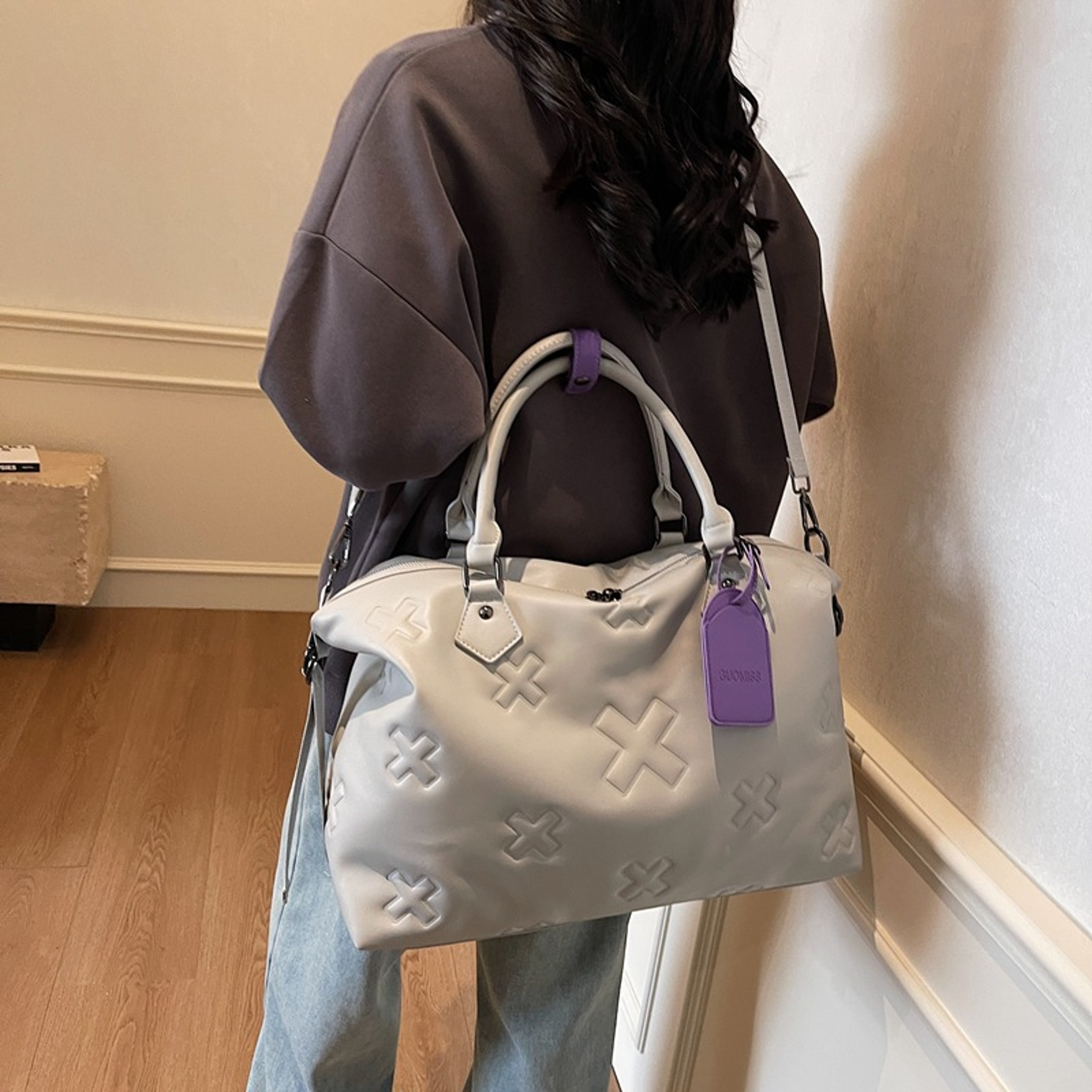 Premium Large Capacity Travel Bag  Womens Fitness Gym Bag  Versatile MultiPurpose Carry On Tote 2