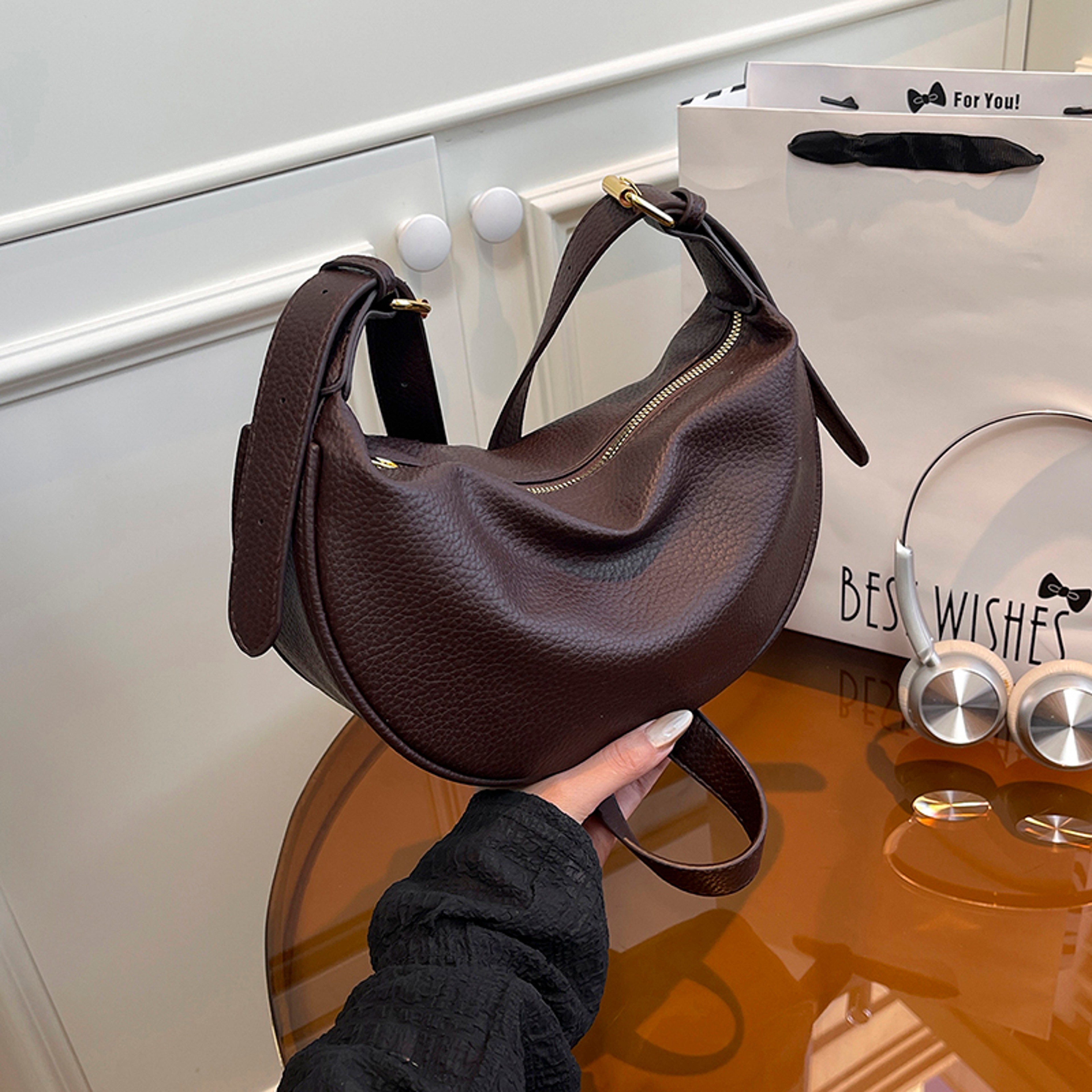 Korean Fashion Large Capacity PU Leather Tote Bag – Casual Everyday Hobo Shoulder Bag for Women – view 14