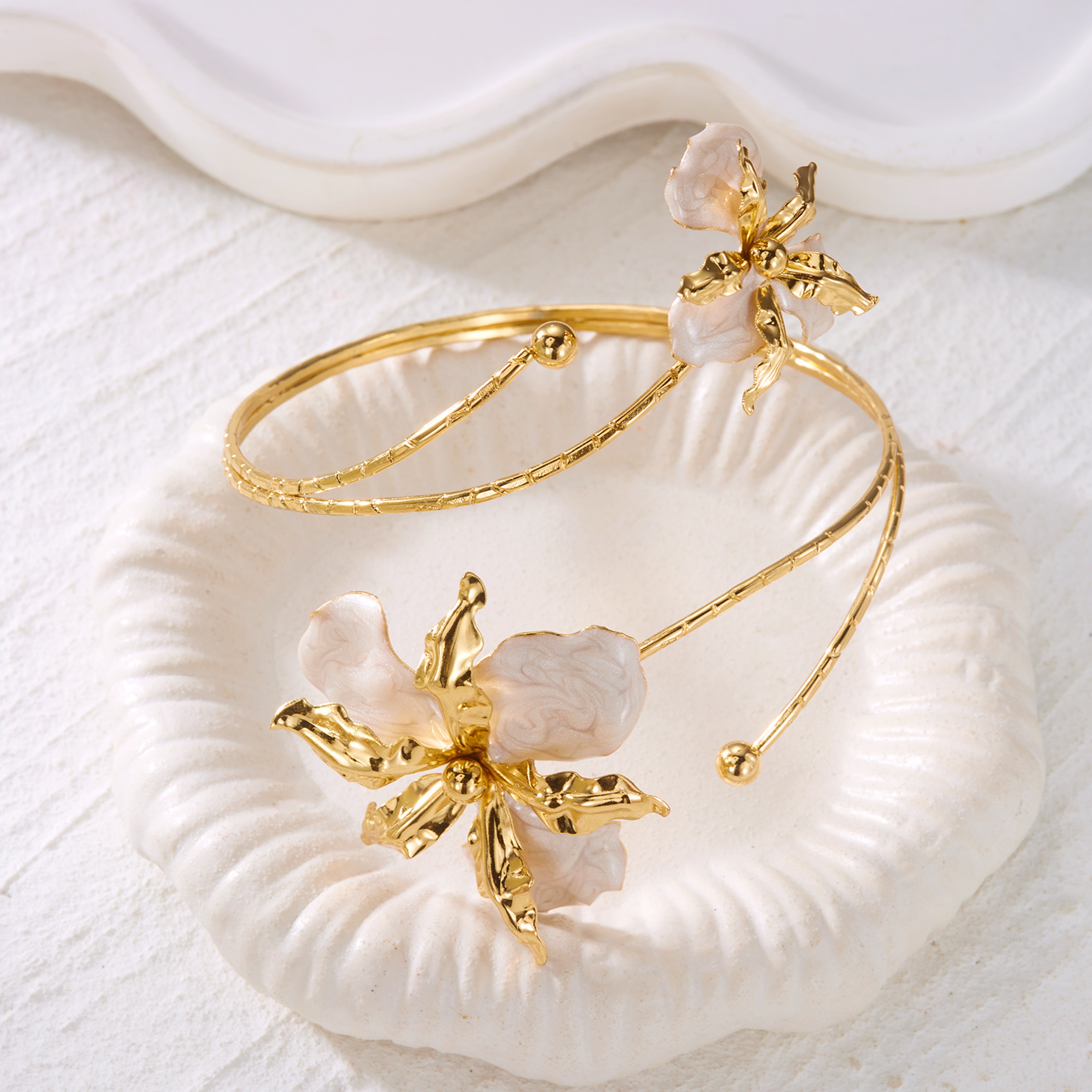 Boho Floral Open Cuff Armlet: Adjustable Vintage Enamel Flower Upper Arm Bracelet for Bohemian Beach Jewelry – view 4