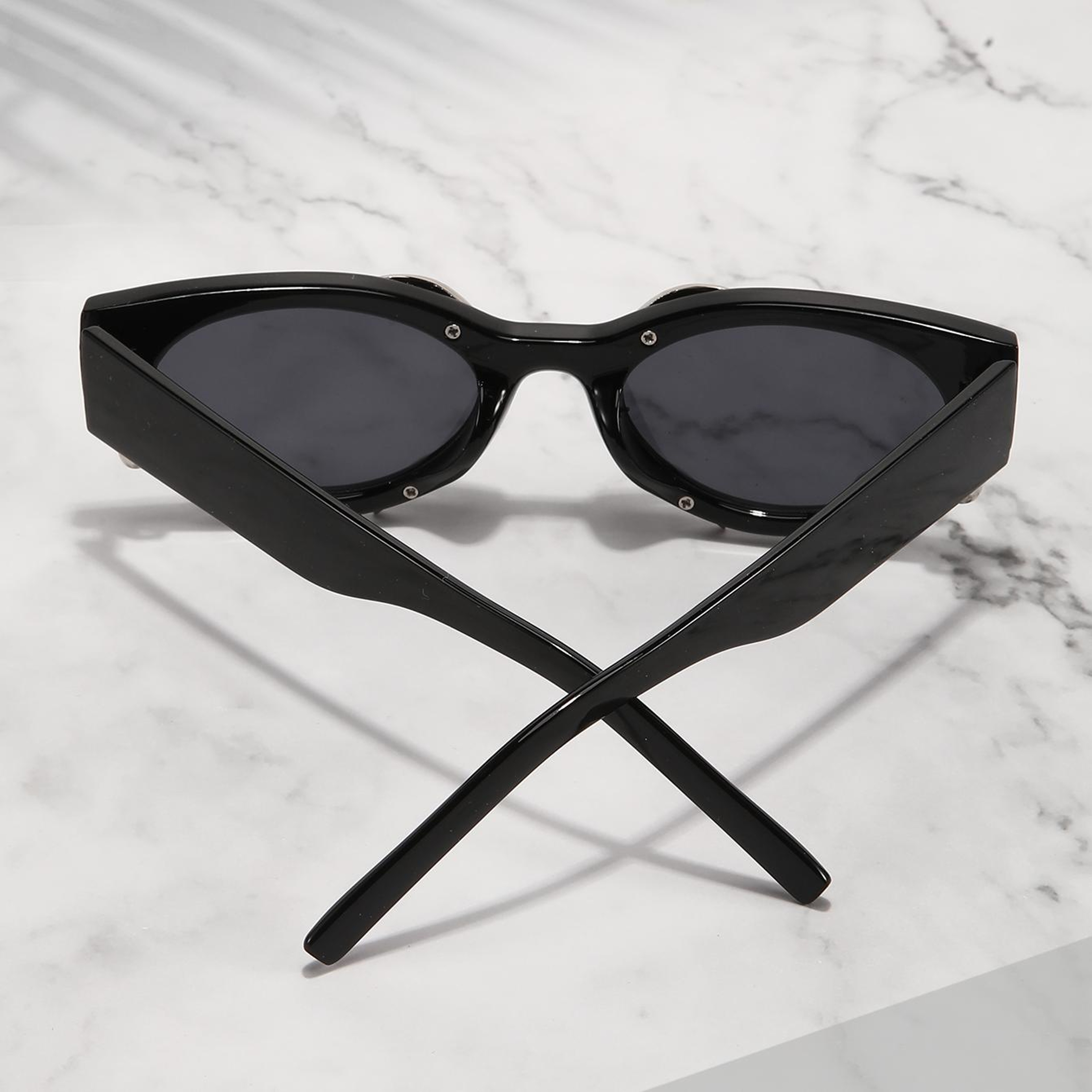 Luxurious Small Frame Sunglasses for Women Retro Chic Eyewear – view 4