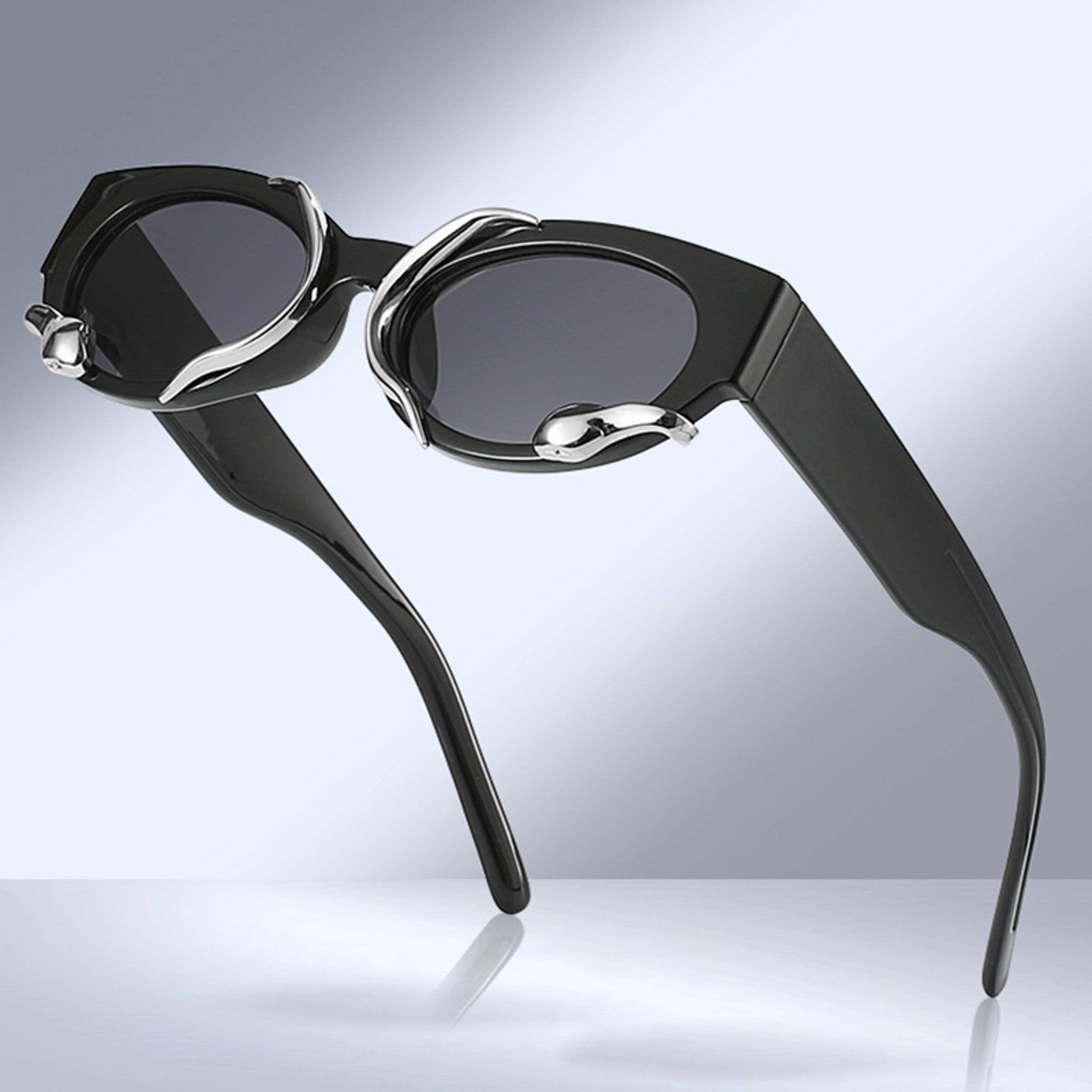 Luxurious Small Frame Sunglasses for Women Retro Chic Eyewear – view 6