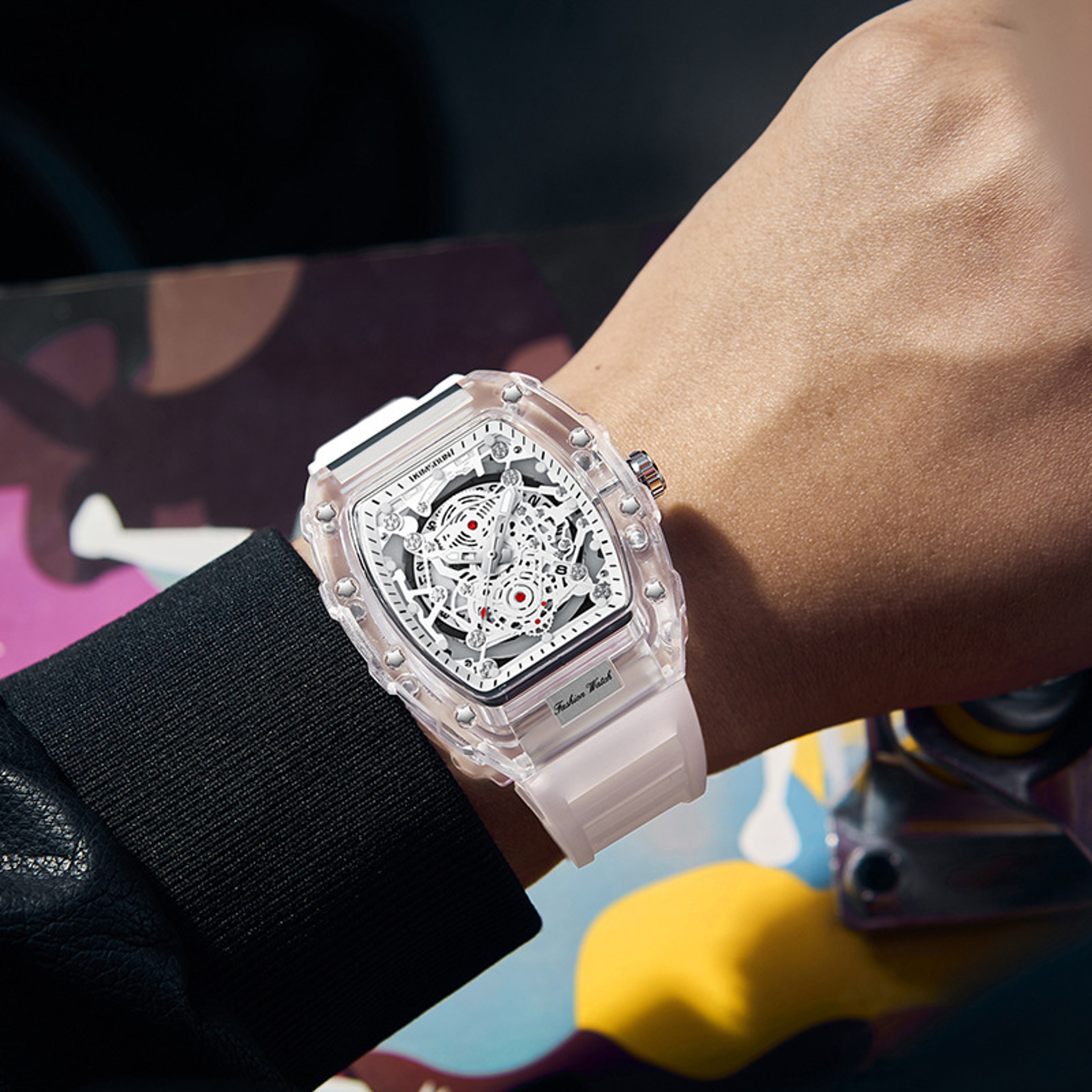 Barrel-Shaped Transparent Quartz Watch – Waterproof Sports Timepiece and Unique Gift for Men – view 3