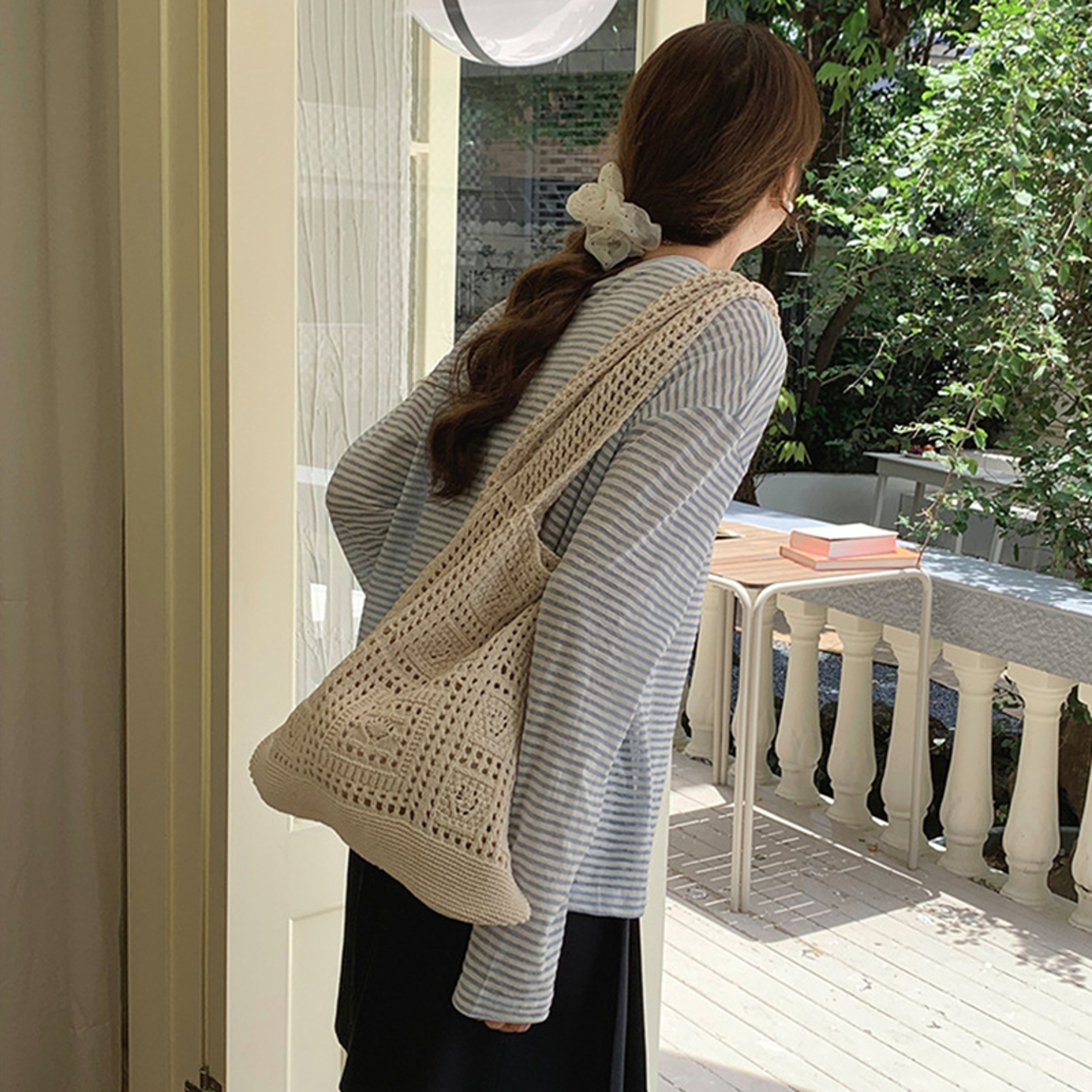 Simple Crochet Tote Bag Hollow Knitted Shoulder Bag – view 3