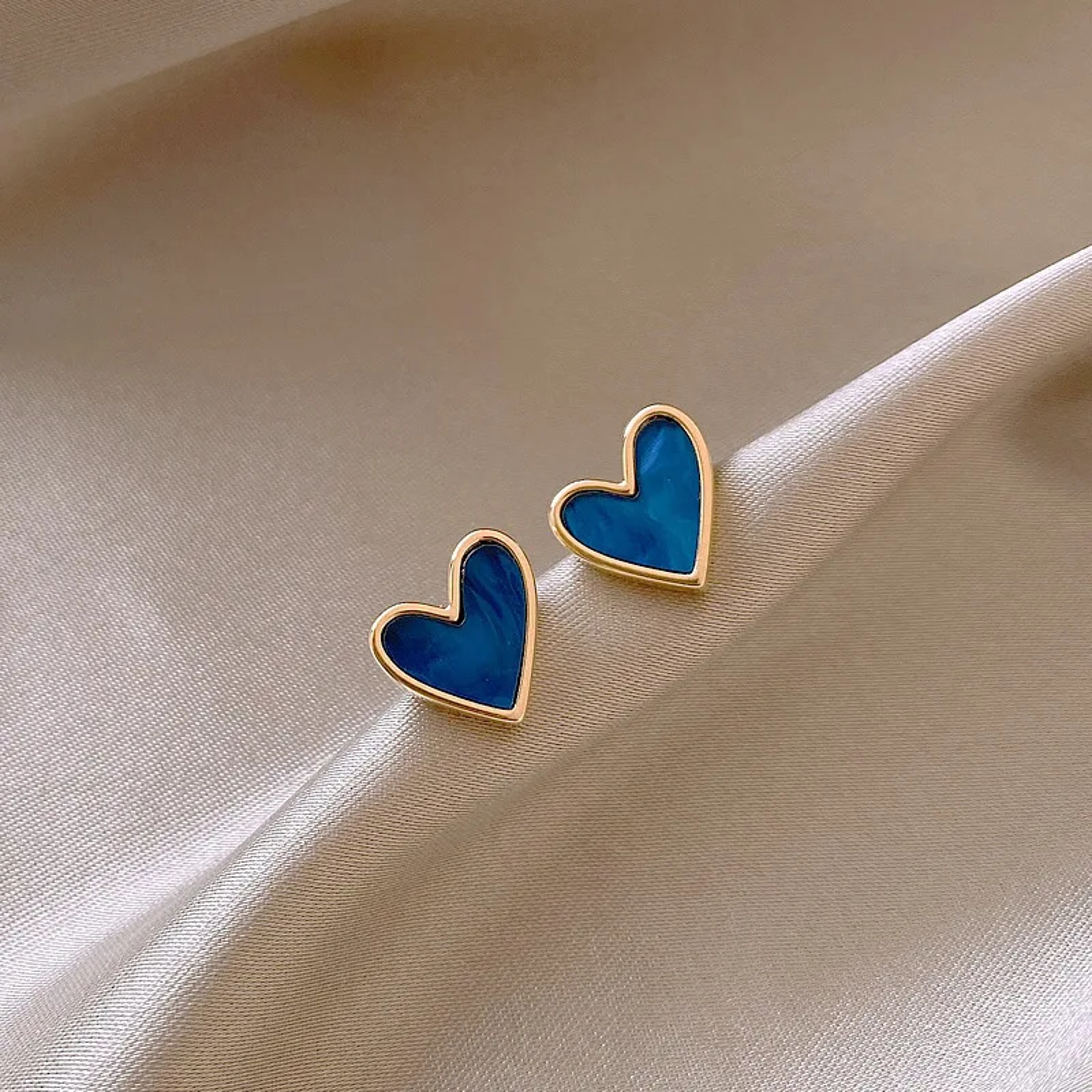 Vintage Heart Shaped Blue White Love Stud Earrings – view 10