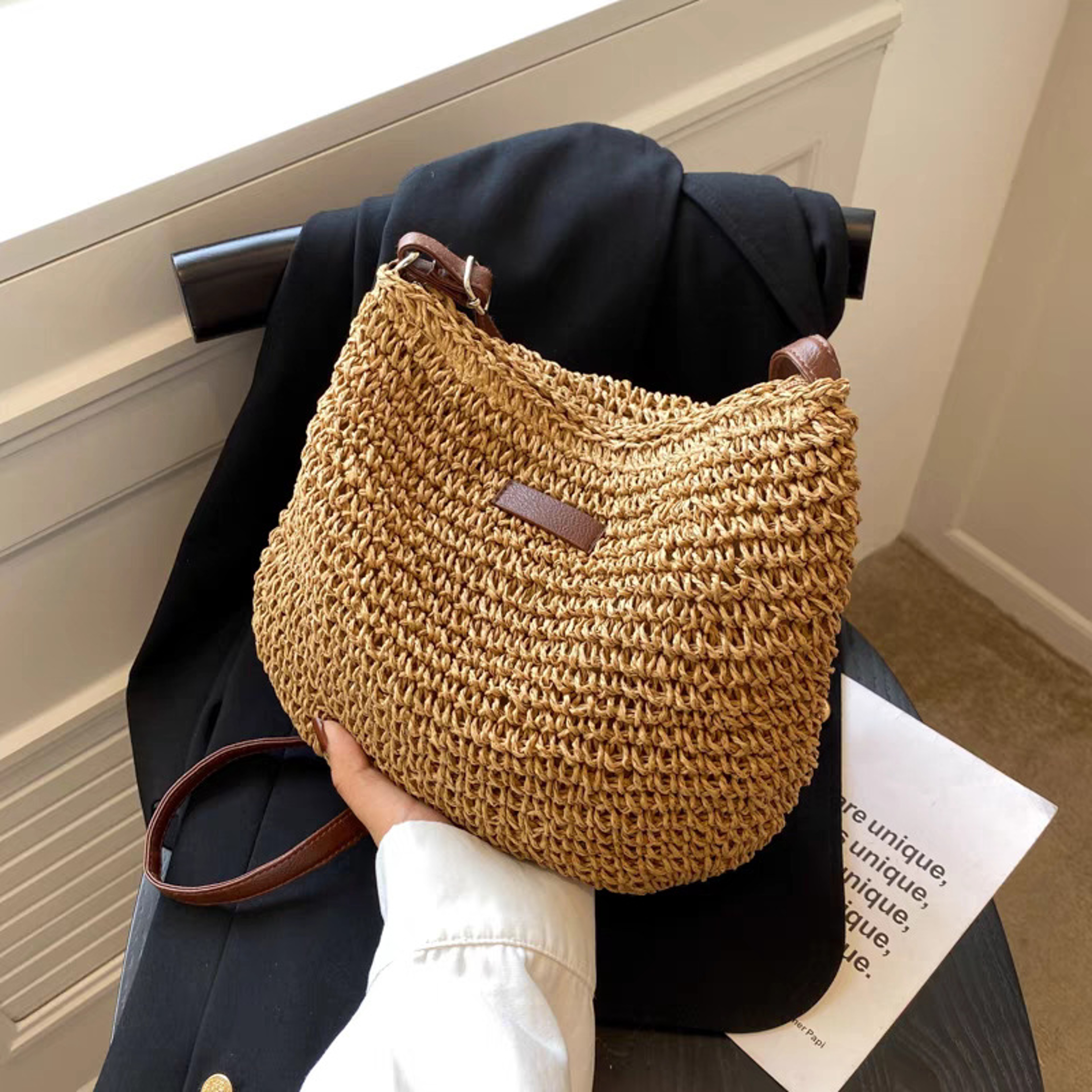 Chic Woven Straw Crossbody Bag for Summer Beach Vacation and Everyday Style – view 2