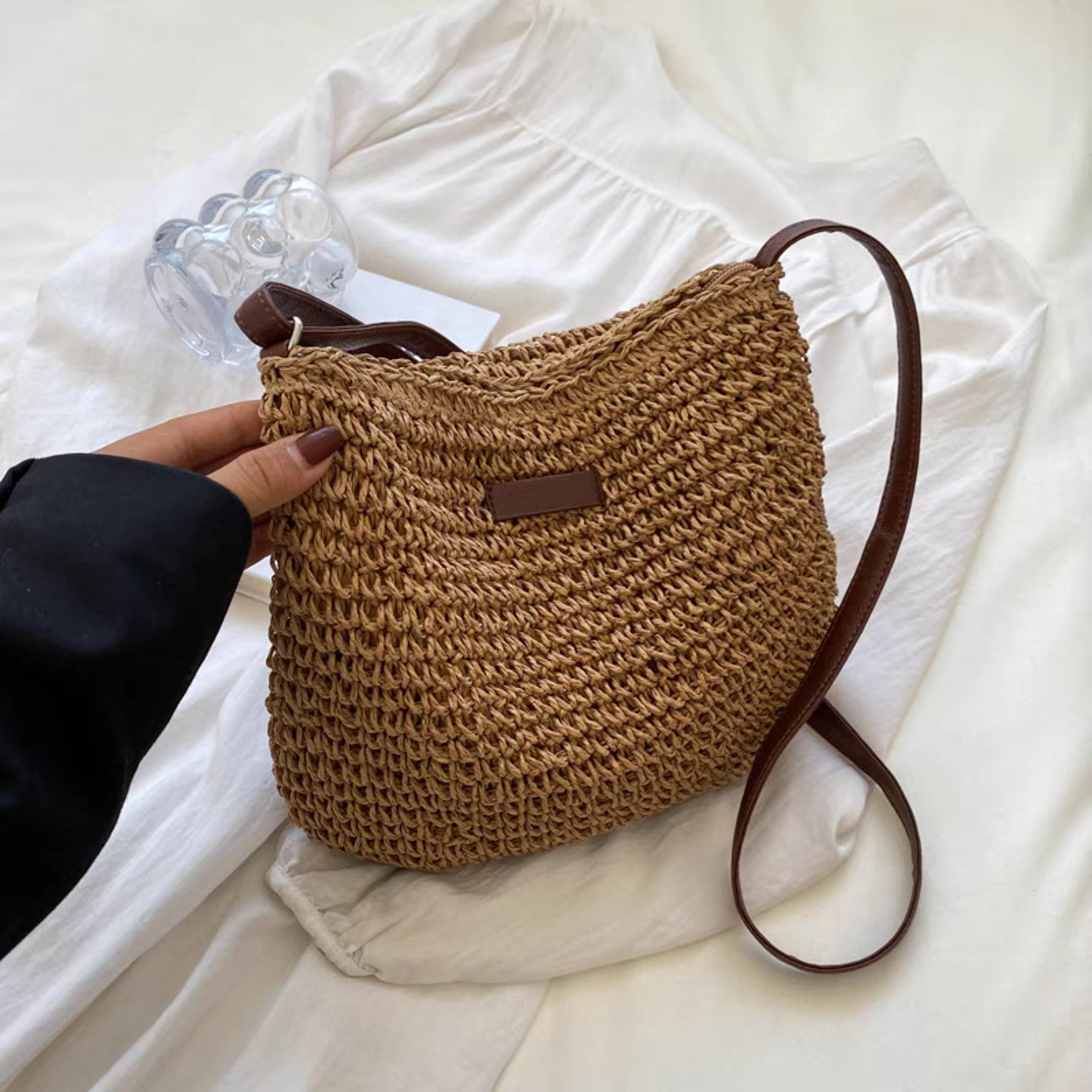 Chic Woven Straw Crossbody Bag for Summer Beach Vacation and Everyday Style – view 6