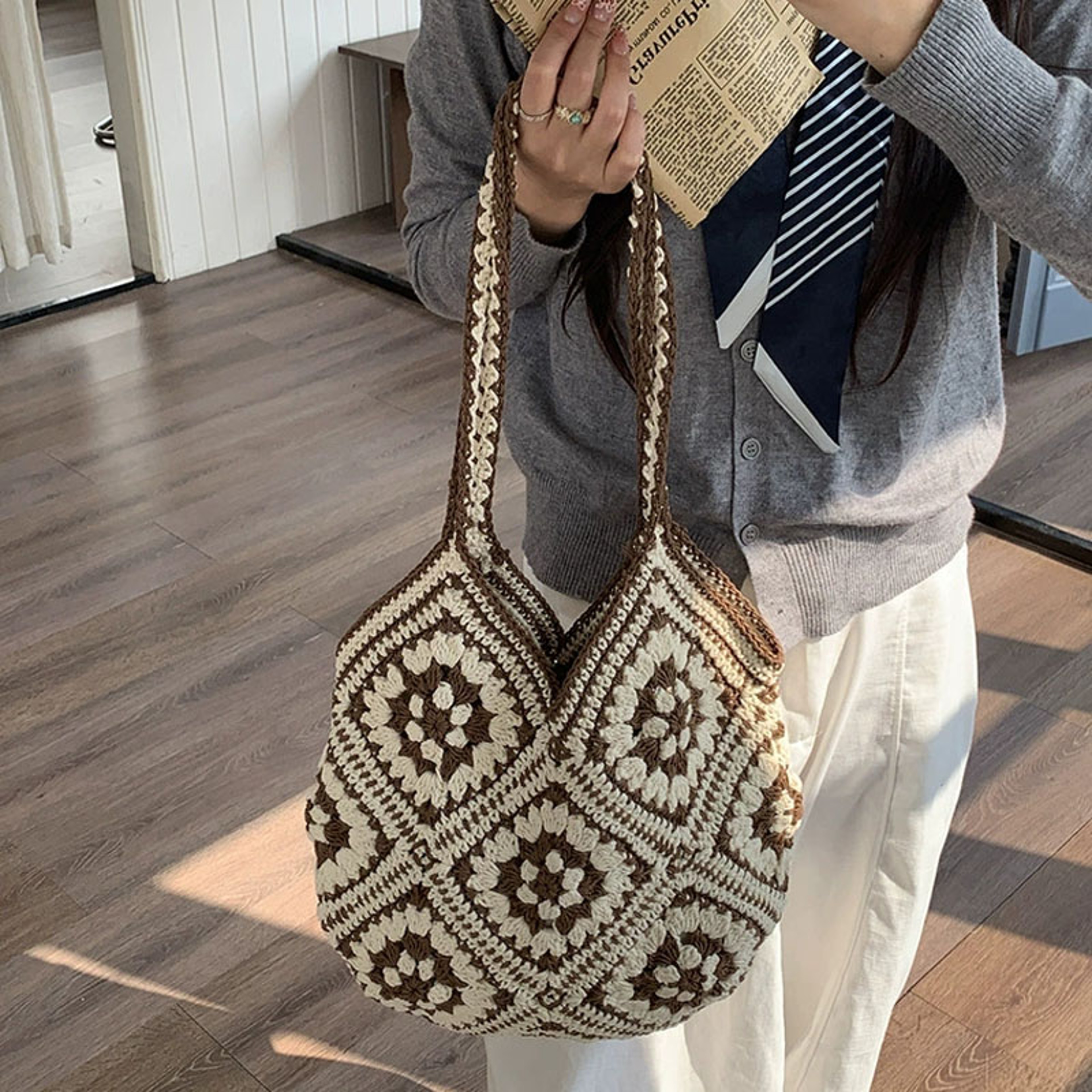 Artisanal handmade crochet shoulder bag, Chic cotton yarn woven handbag for Women – view 4