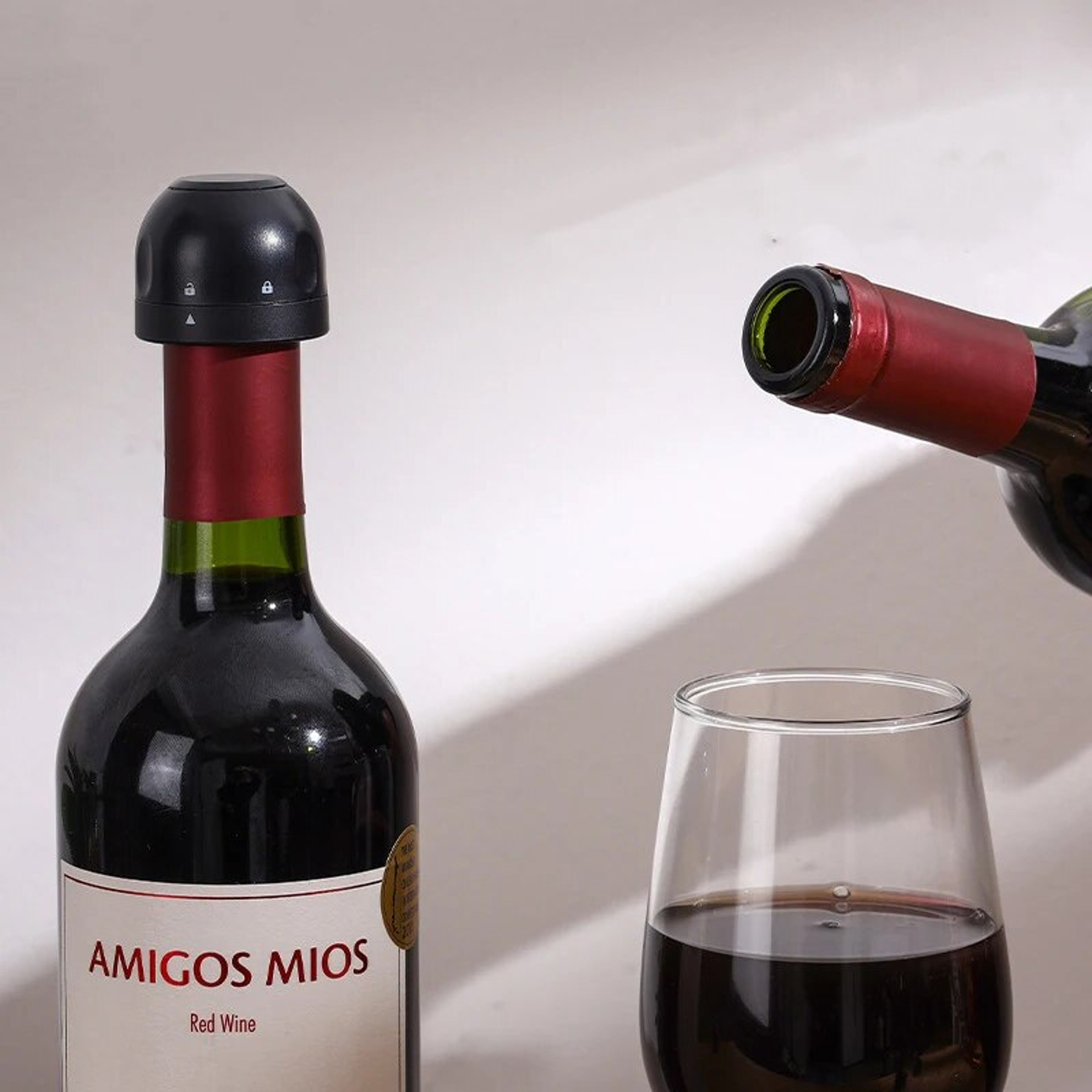 Black Wine Bottle Stoppers  LeakProof Sealing Caps For Wine Champagne And Spirits Preservation  Min 1