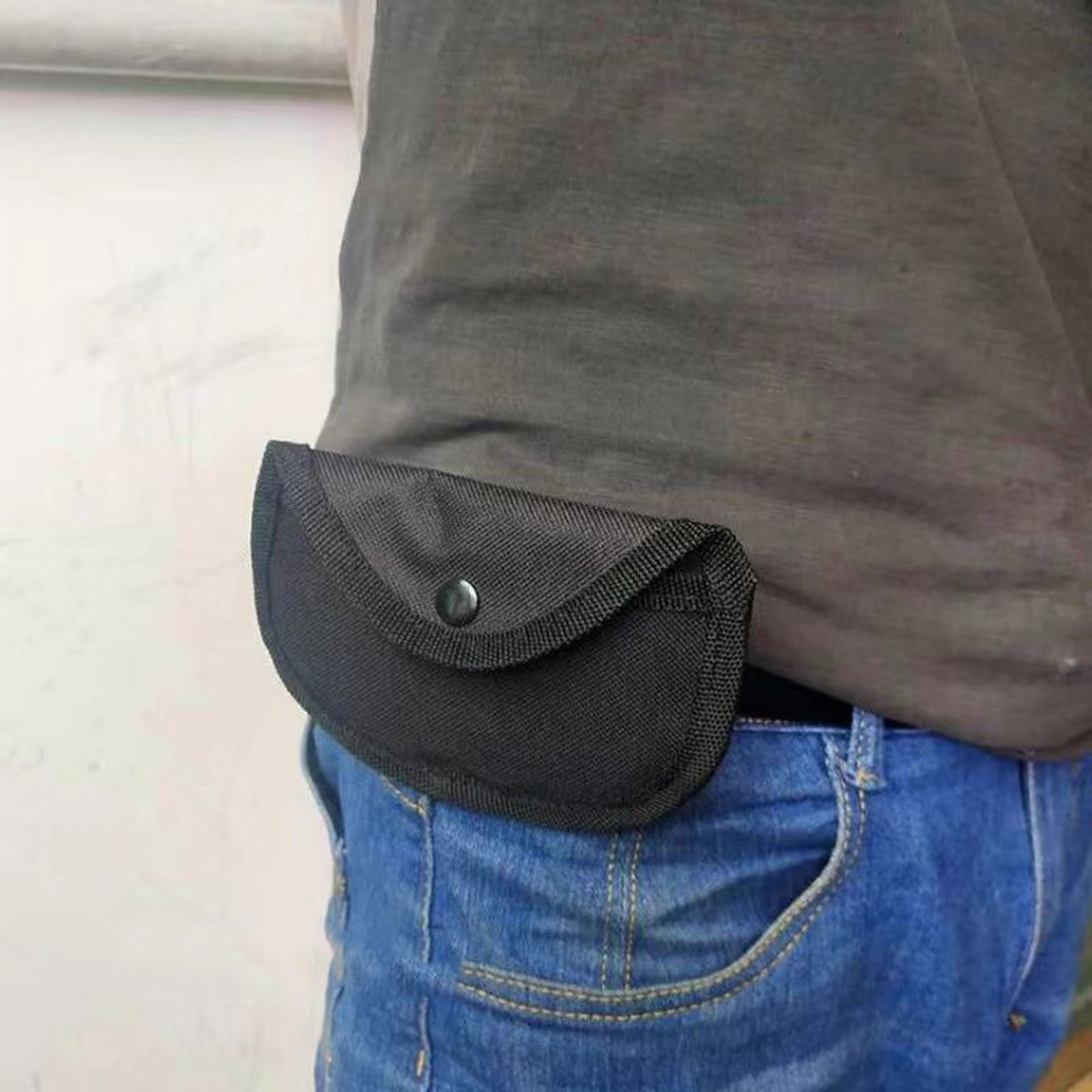 Shockproof Waist Pouch With Soft Lining  Hanging Buckle For Finger Tiger Protection 1