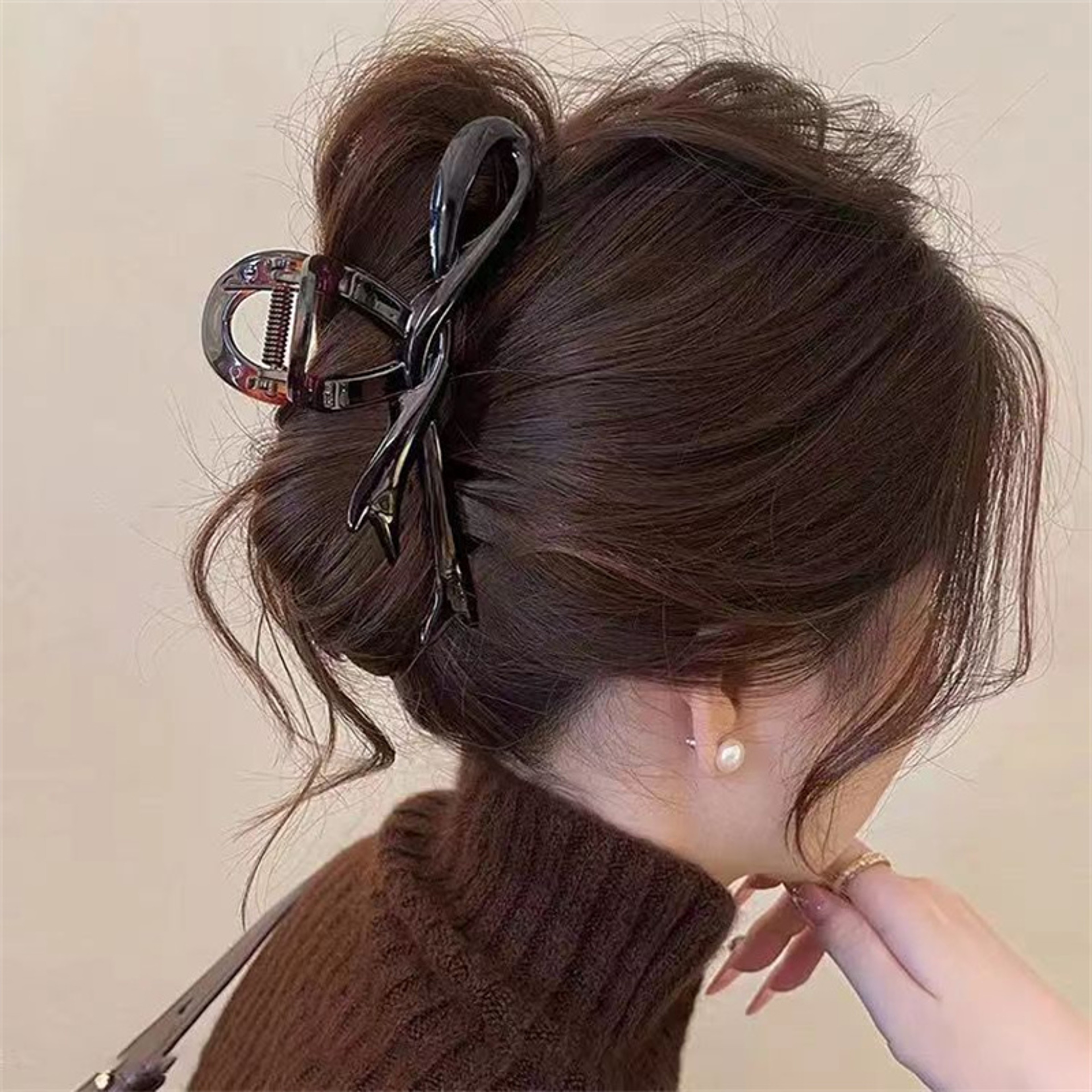 Elegant Acrylic Ribbon Bow Hair Claws For Women  Glossy Crab Clips Ponytail Holders And Hairpins 3