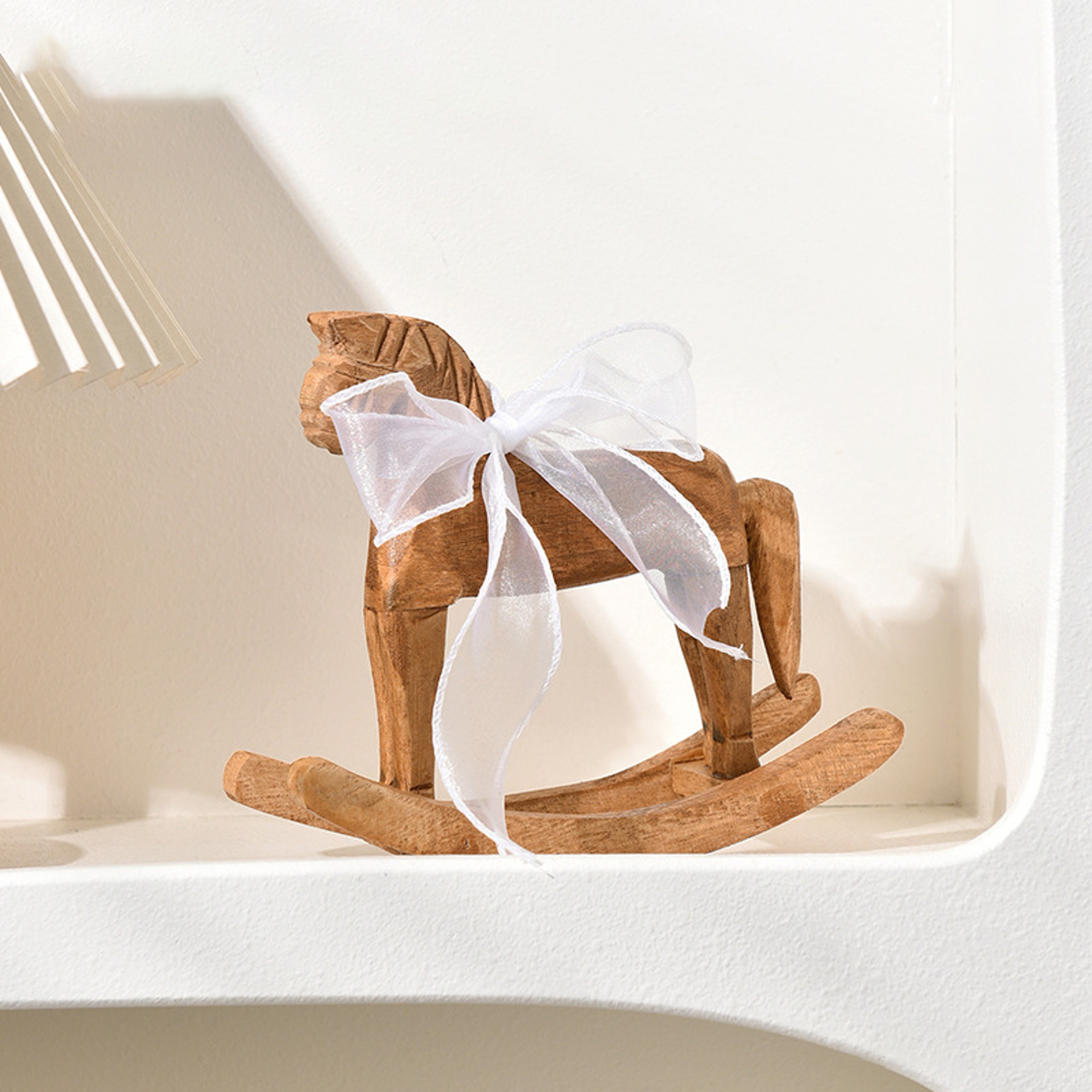 Hand Carved Wooden Horse Rocking Ornament  Retro Desktop Decoration For Friends  Commemorative Gift 0