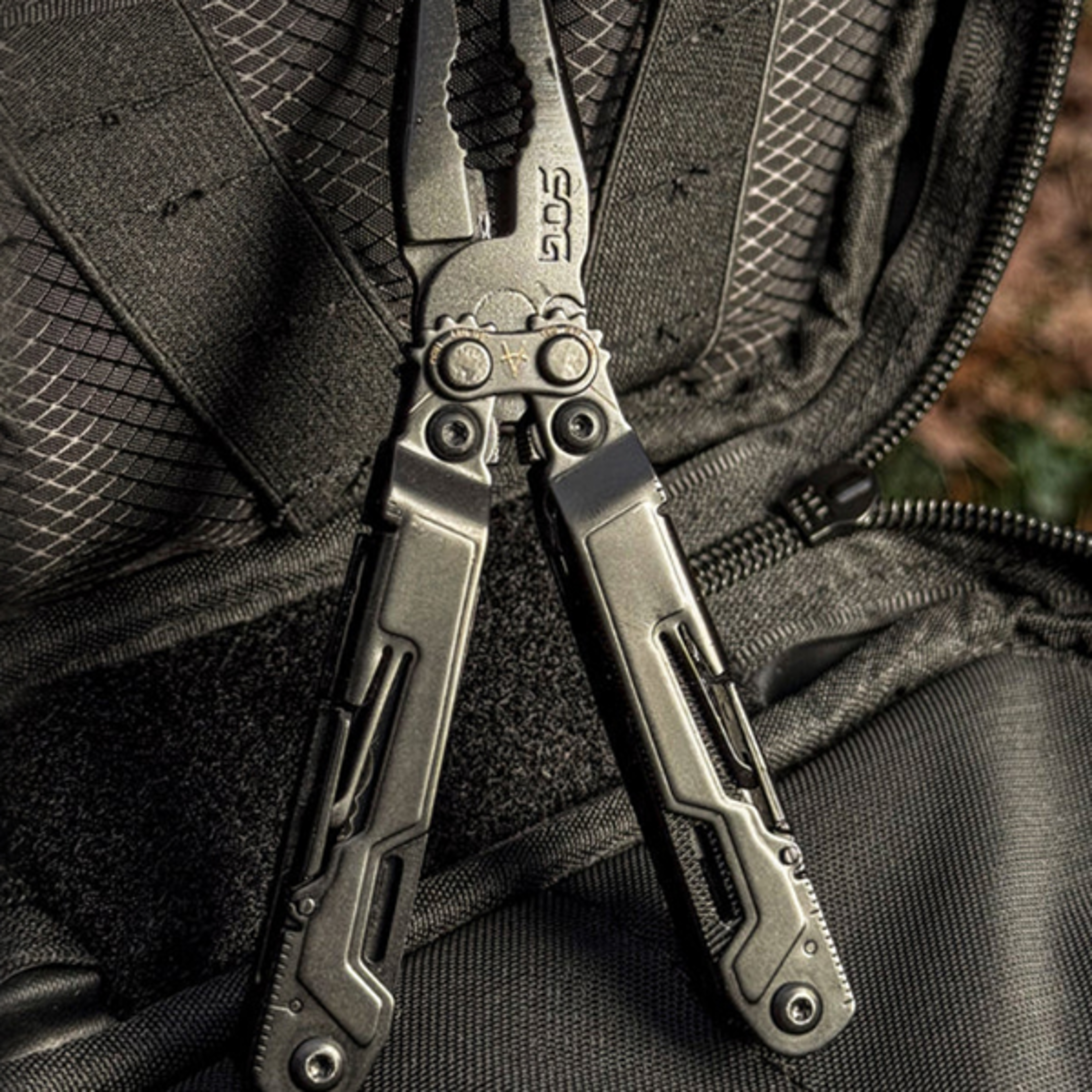 SOG PowerPint 18in1 Tactical MultiTool with Folding Pliers  Knife  EDC Pocket Gear for Outdoor