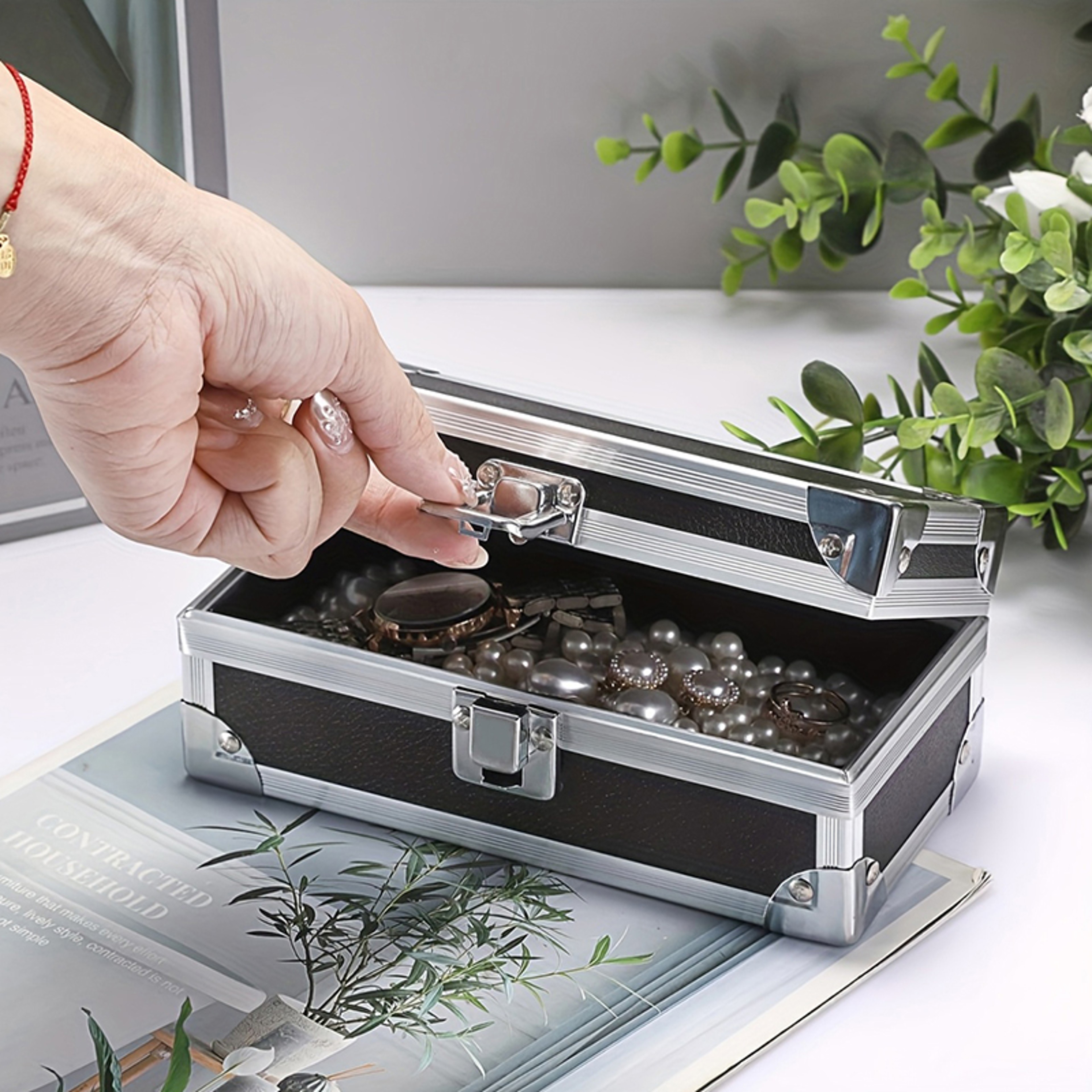 Heavy Duty Portable Aluminum Storage Tool  Equipment Case 1