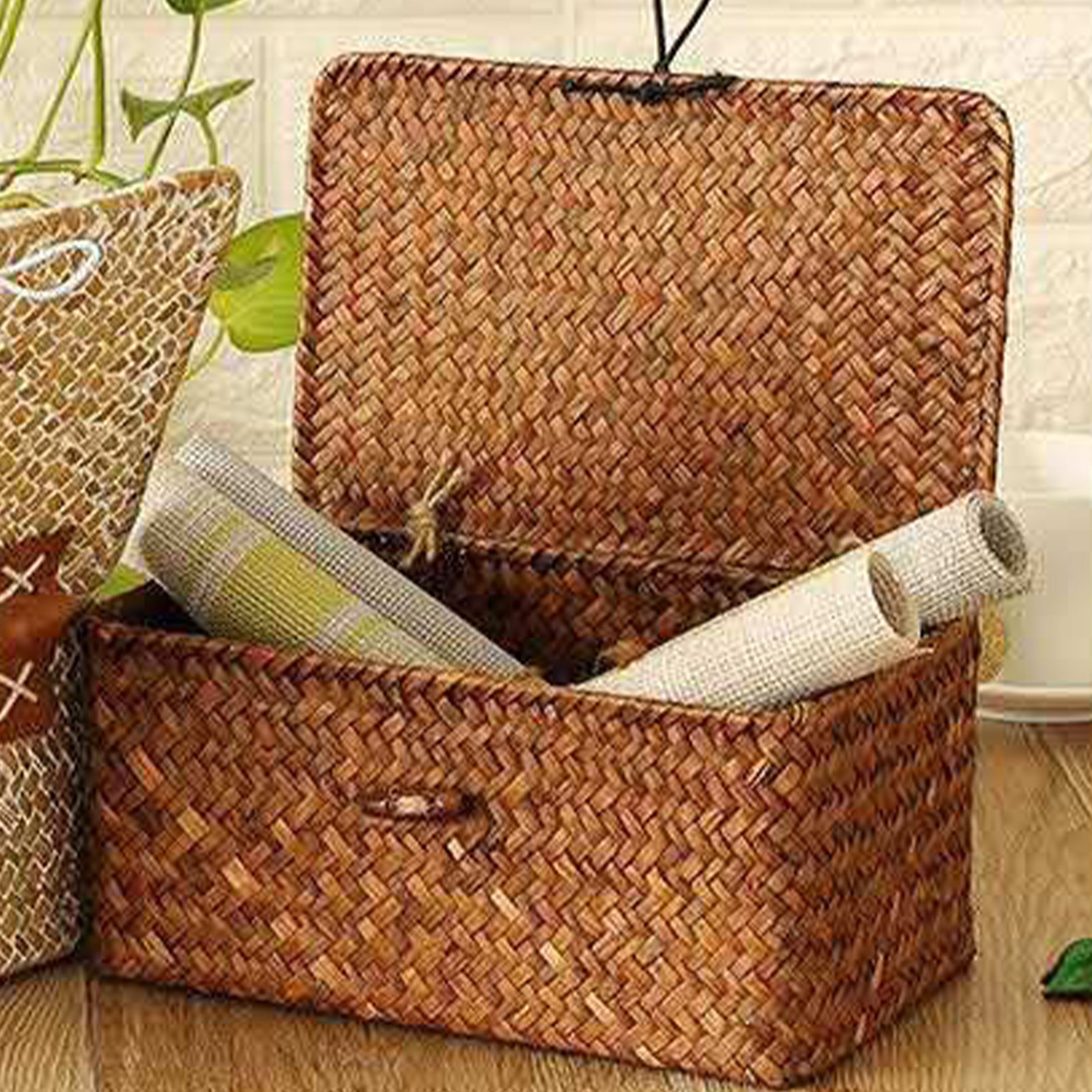 Large Capacity Hand Woven Straw Storage Box With Lid For Home  Office 3