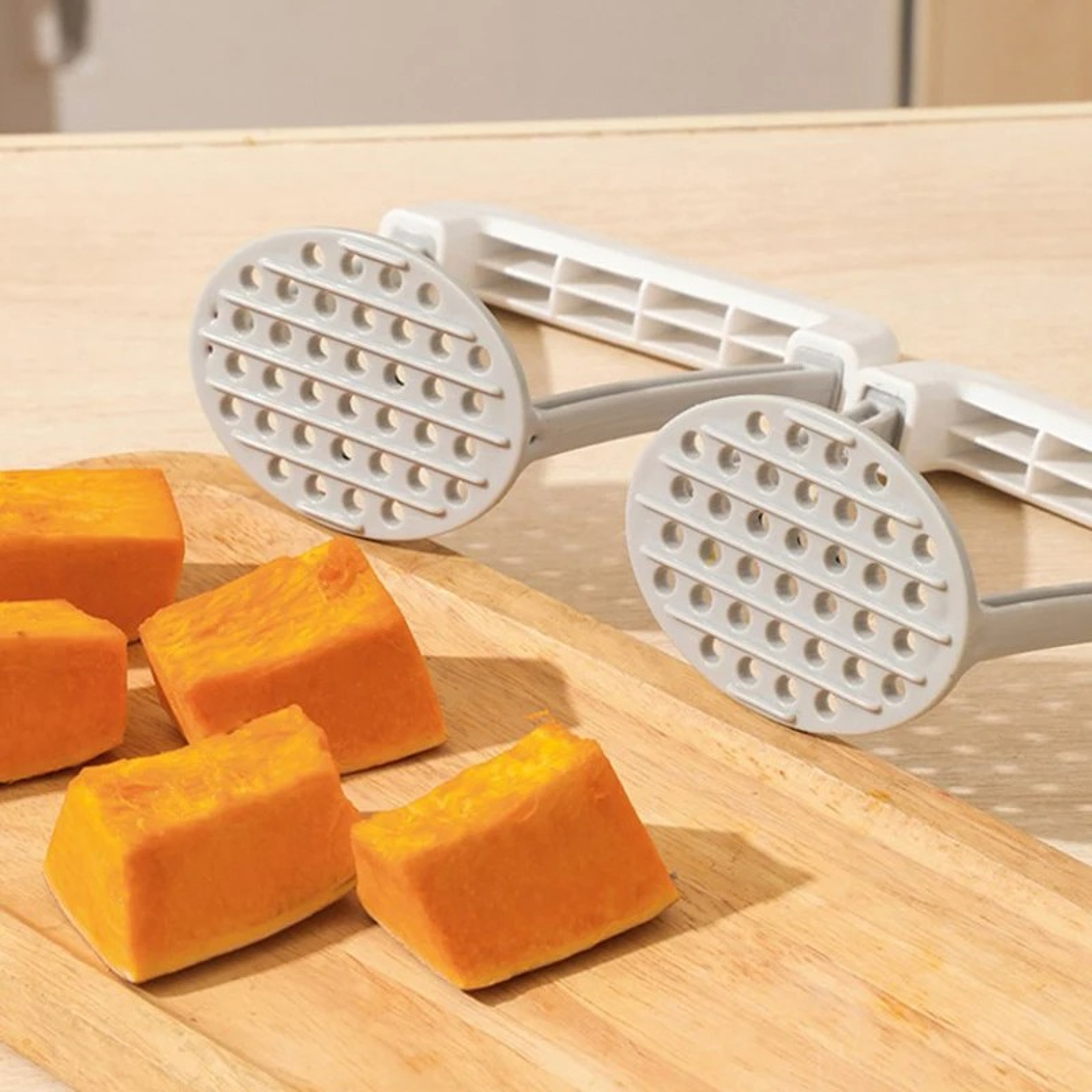 EasyPress Manual Potato Masher And Vegetable Masher With Non Slip Handle 2