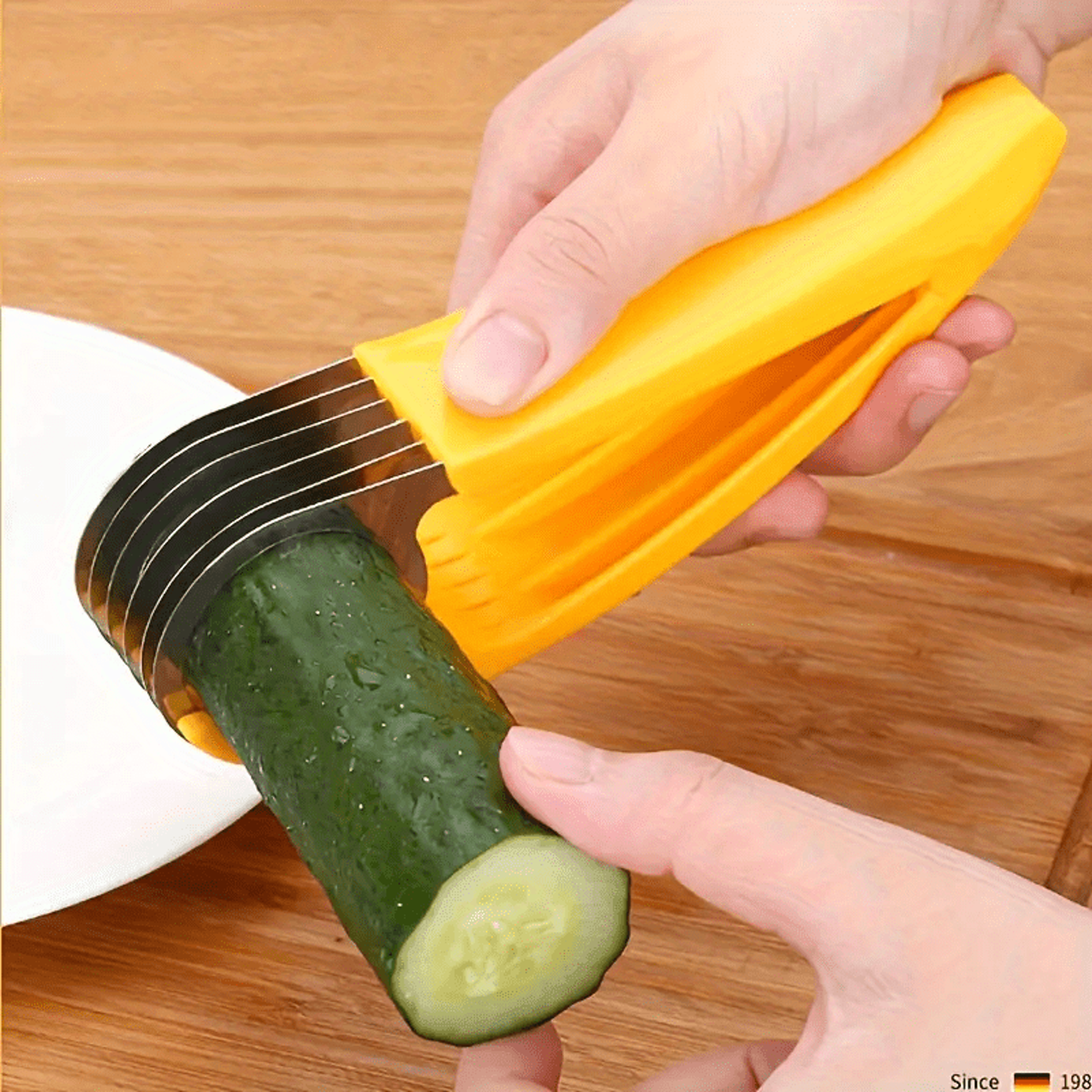 Stainless Steel Banana Slicer And Cucumber Cutter For Quick Even Slices 0