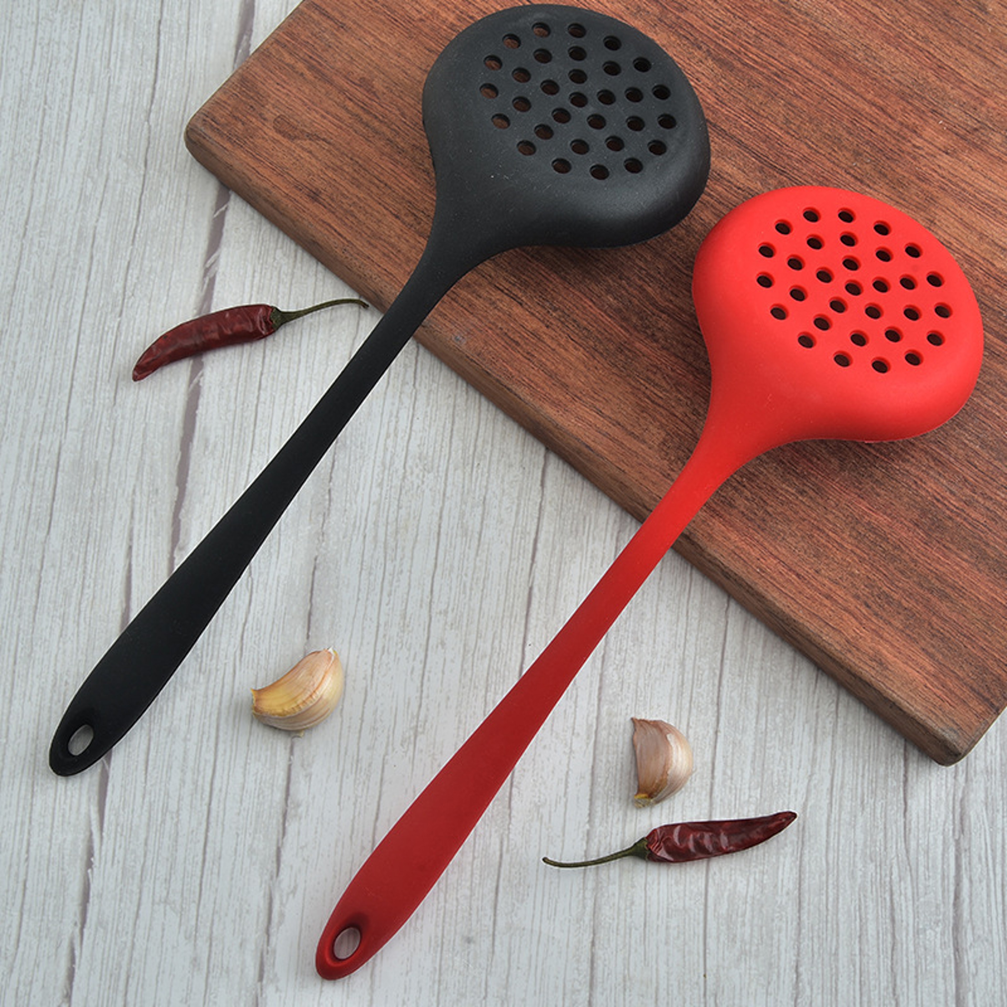 Long Handle Silicone Strainer Spoon Heat Resistant Pasta Skimmer For Nonstick Cookware 2