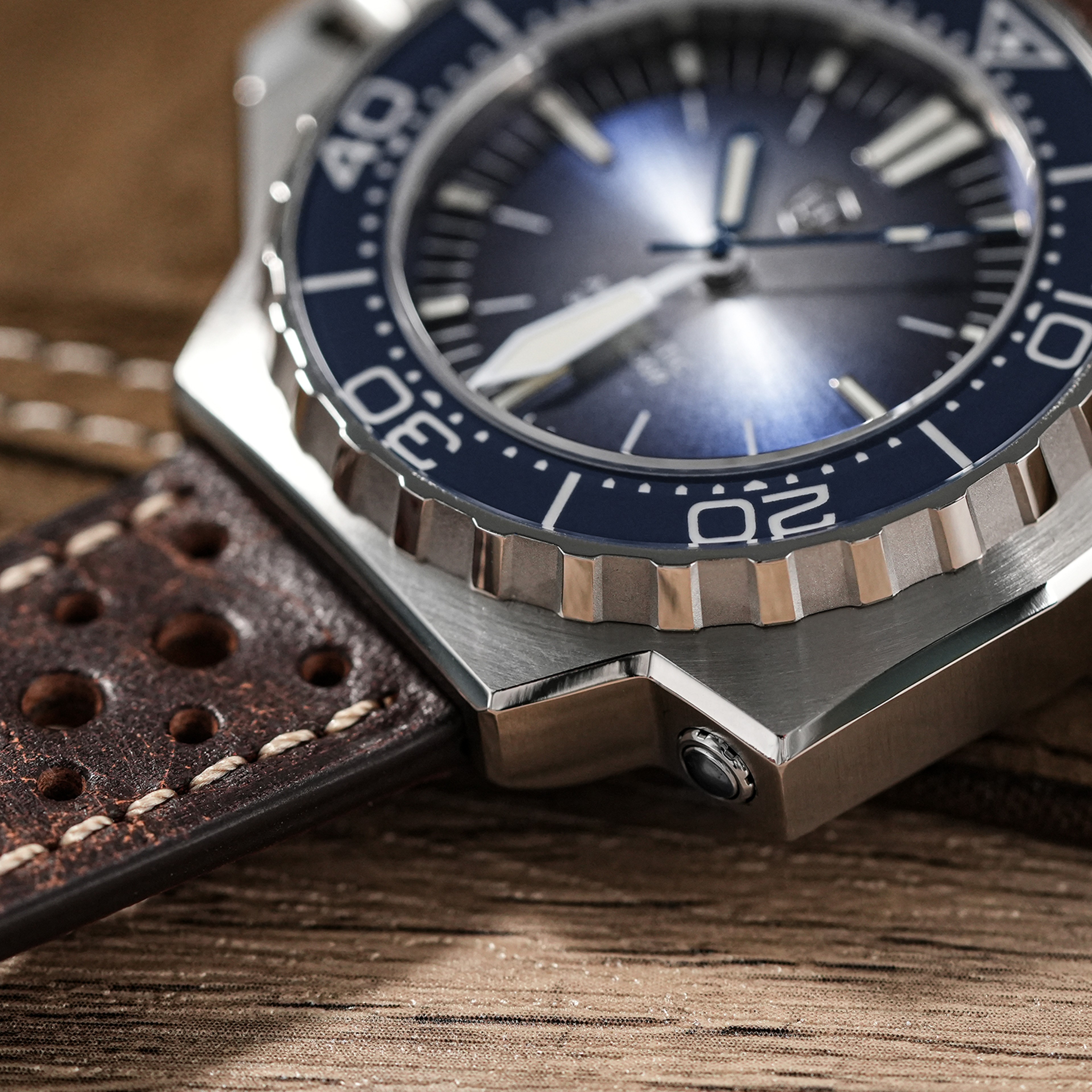 Automatic Dive Watch With Sapphire Crystal And Ceramic Bezel 3