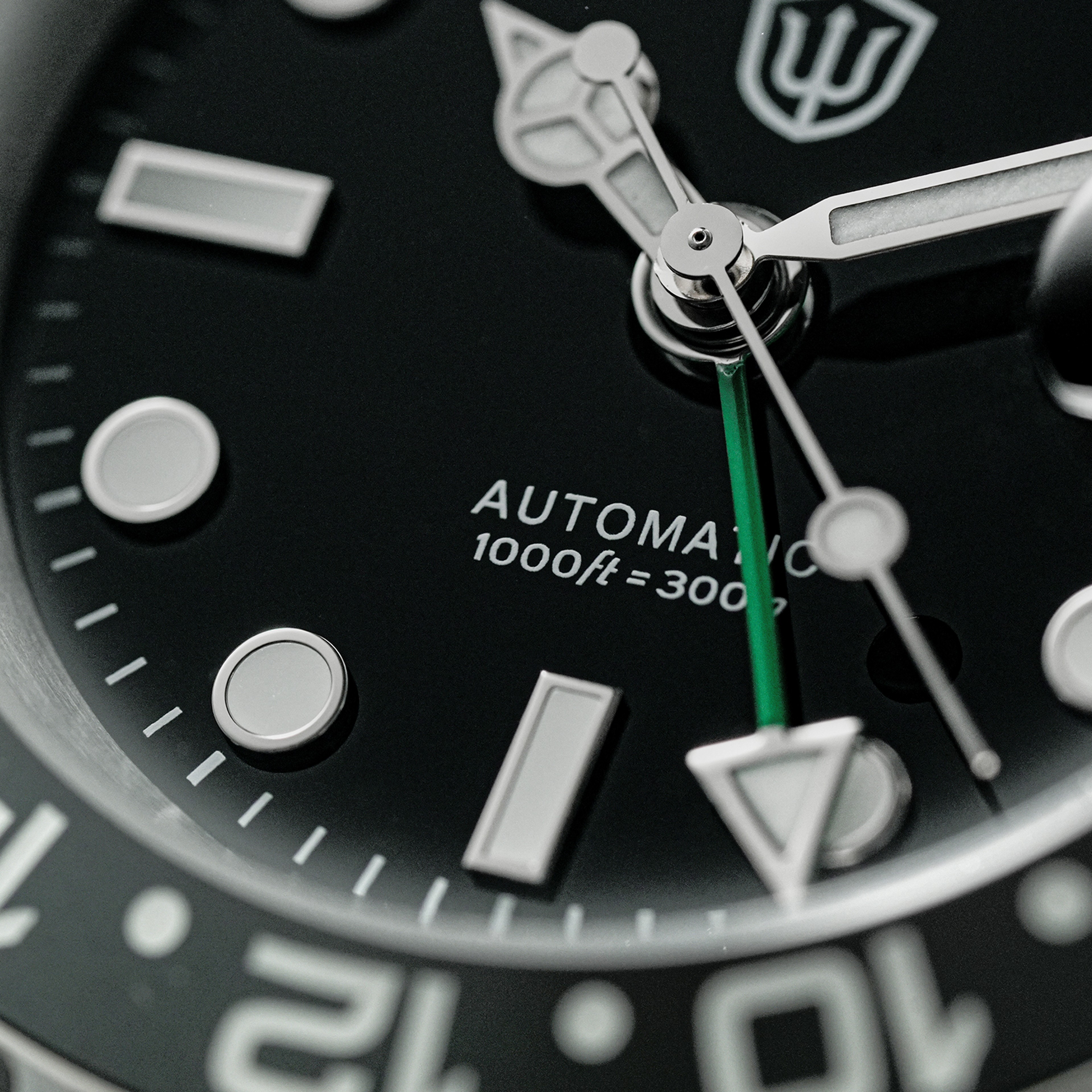 GMT Watch Automatic Dive Watch With Sapphire Crystal 4