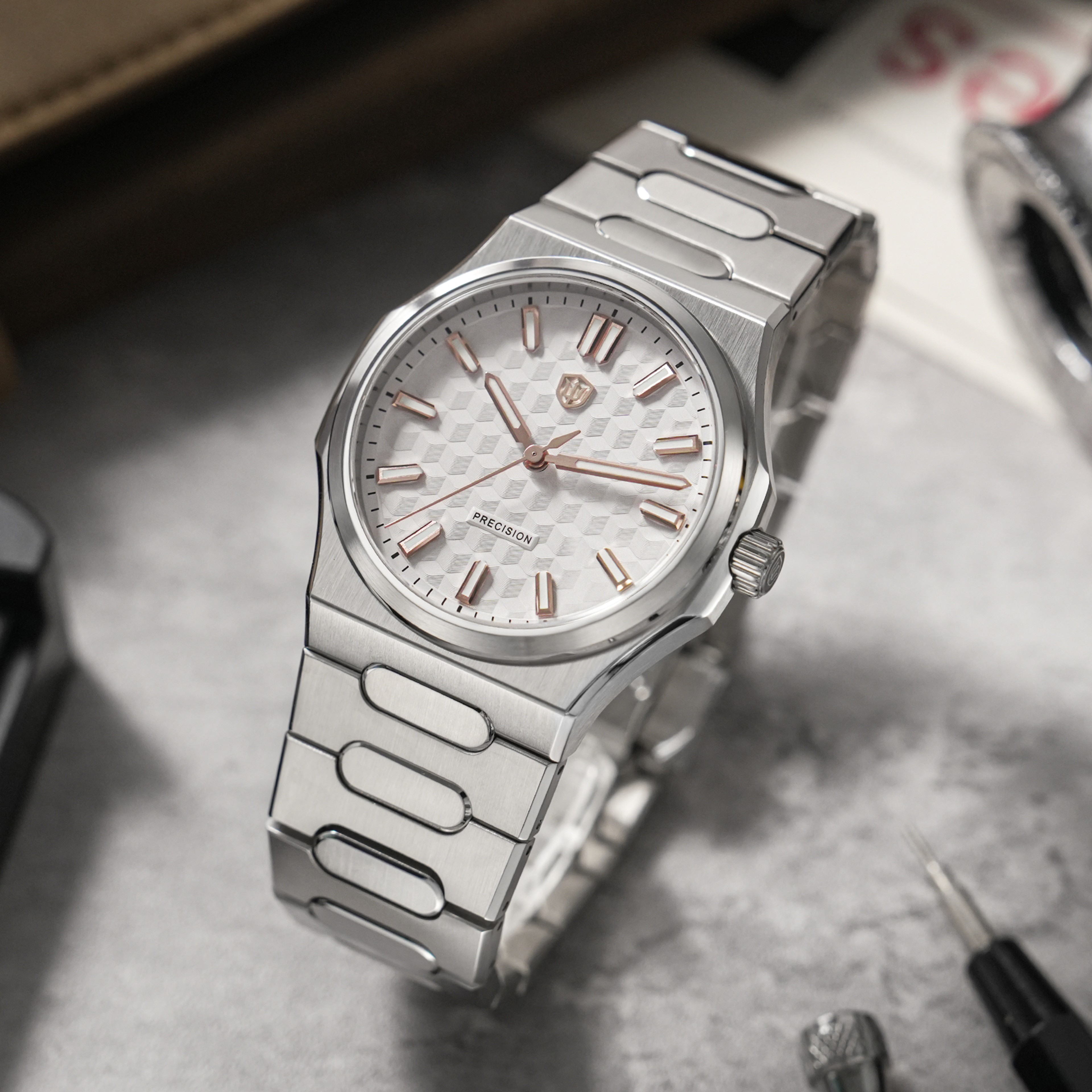 Quartz Watch With Sapphire Crystal Water Resistance 0