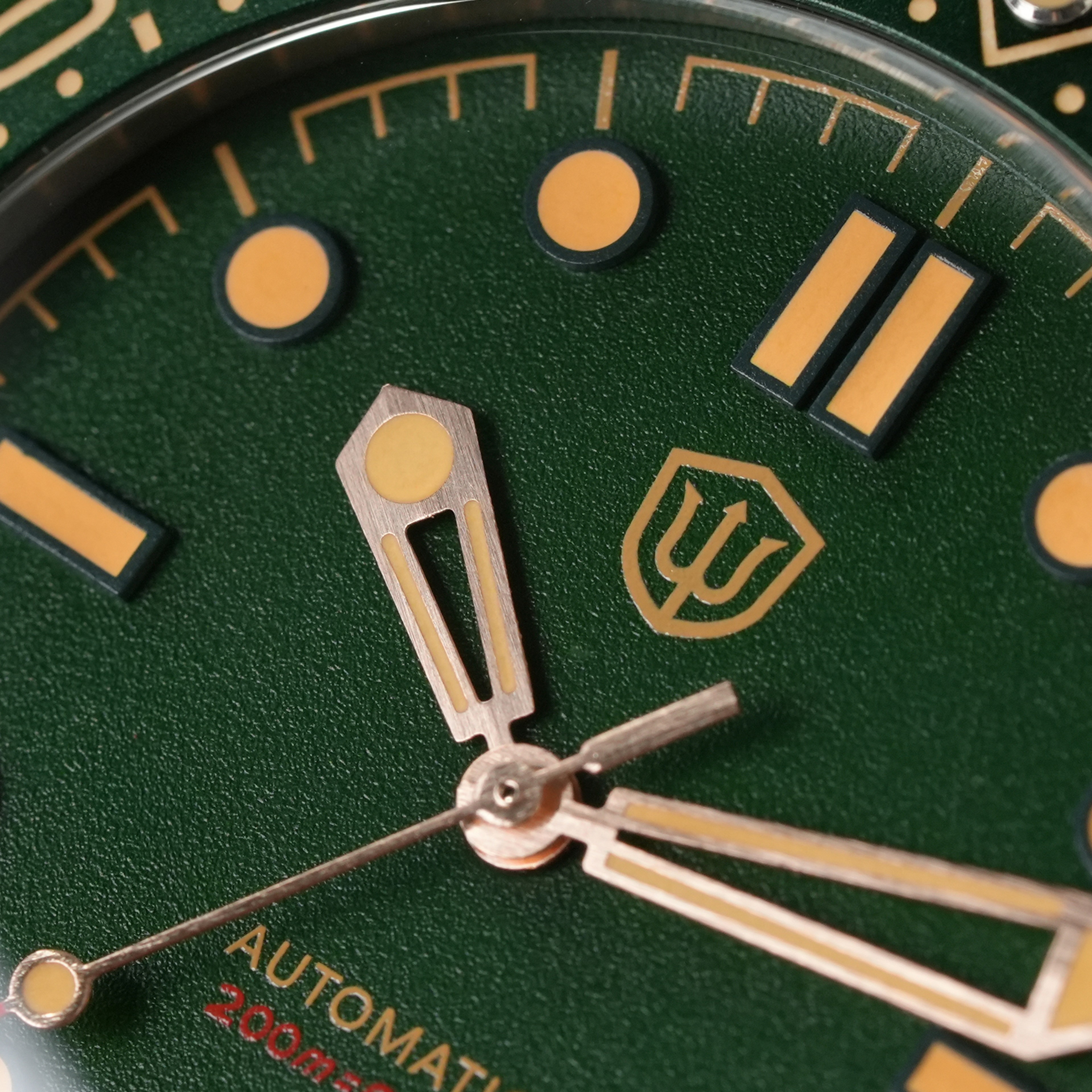 V4 Titanium Automatic Dive Watch With Sapphire Crystal 1