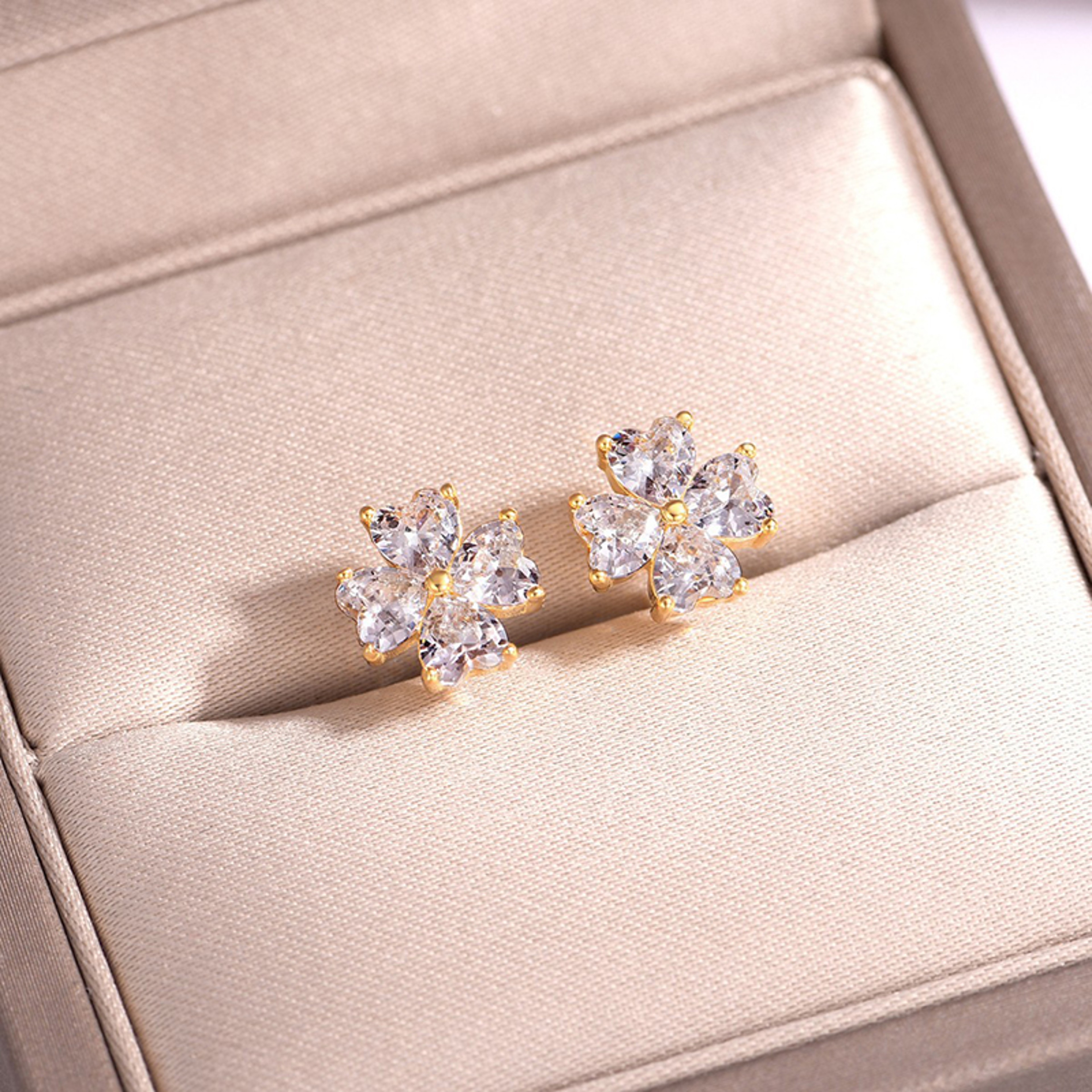 Heart Flower Moissanite Stud Earrings In Sterling Silver 3