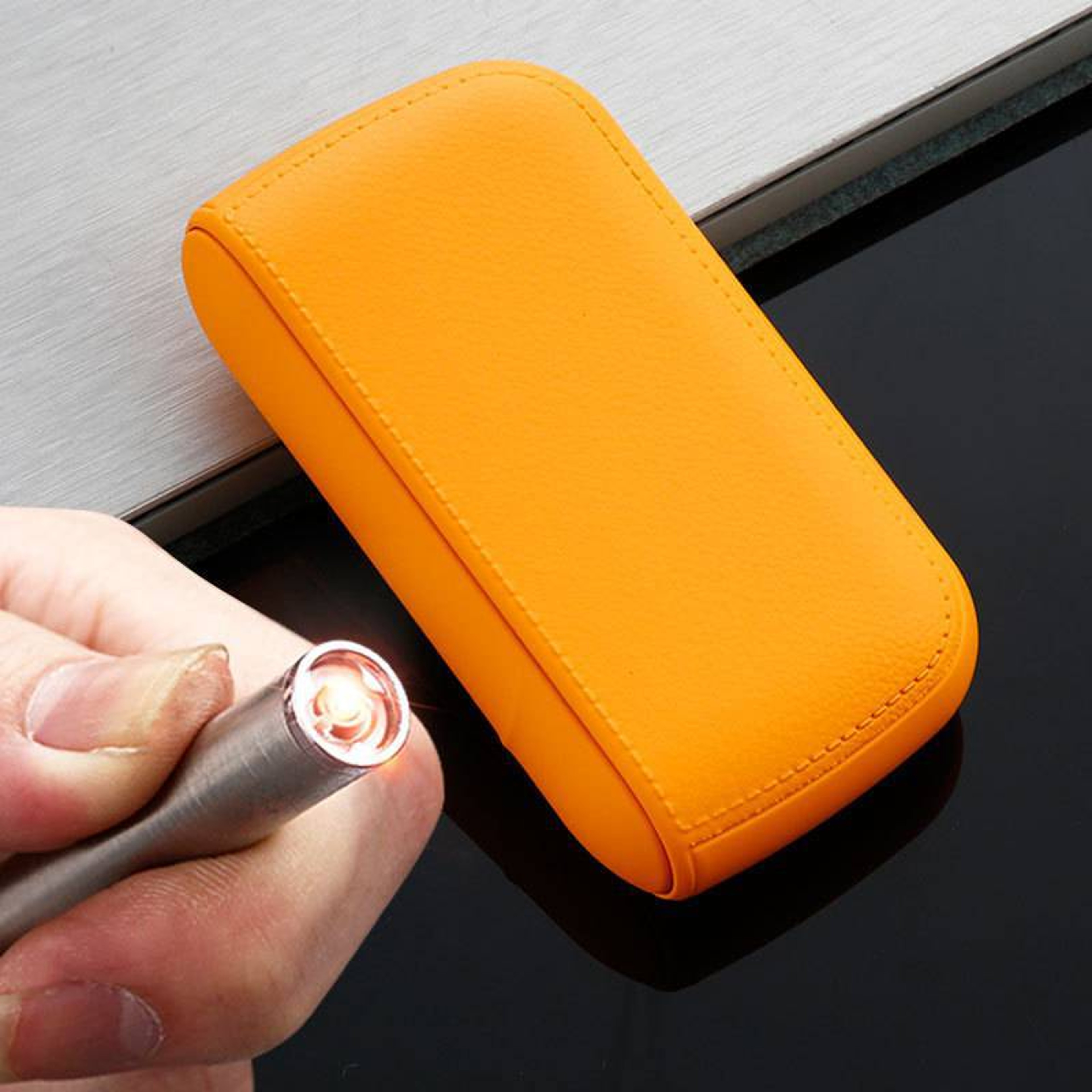 Mens Exquisite Imitation Leather Cigarette Case with USB Tungsten Electronic Lighter – Stylish & Functional Gift – view 11