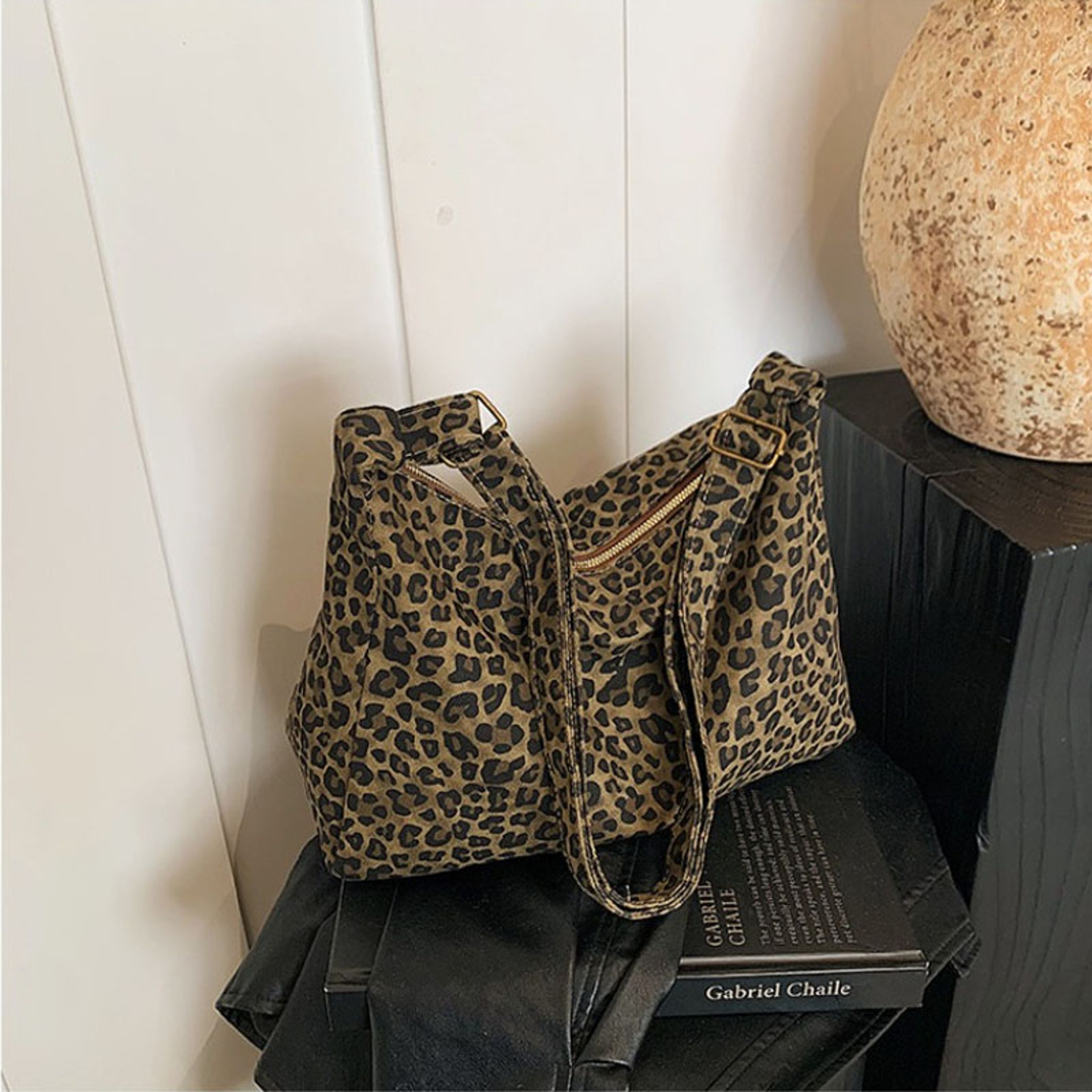 Womens Shoulder Bag Trendy Casual Soft Textile Large Capacity Leopard Print Retro Crossbody Bag For 4