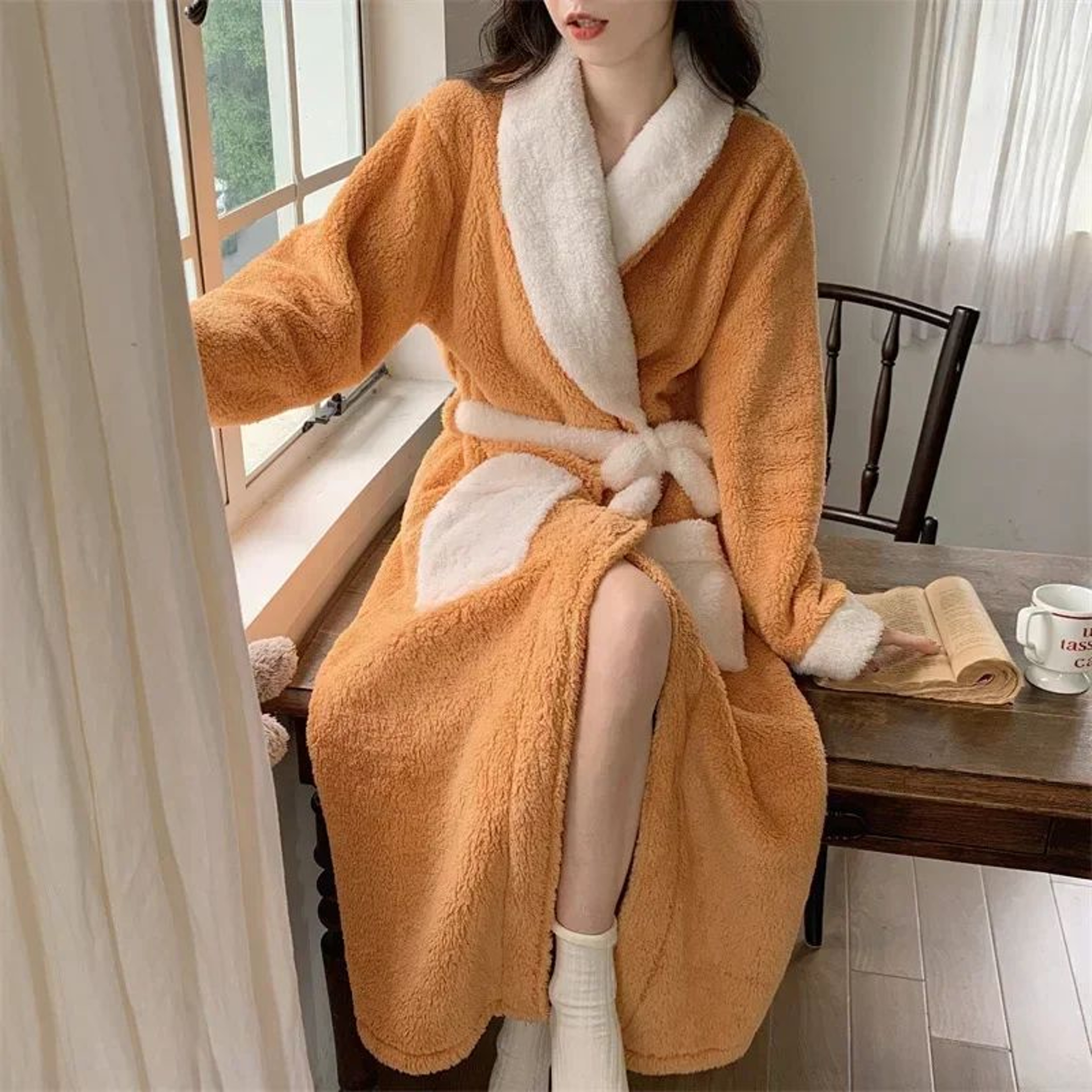 Long Coral Velvet Thick Bath Bathrobes For Women Autumn And Winter Warm Nightgown Shower Robe Bath  3