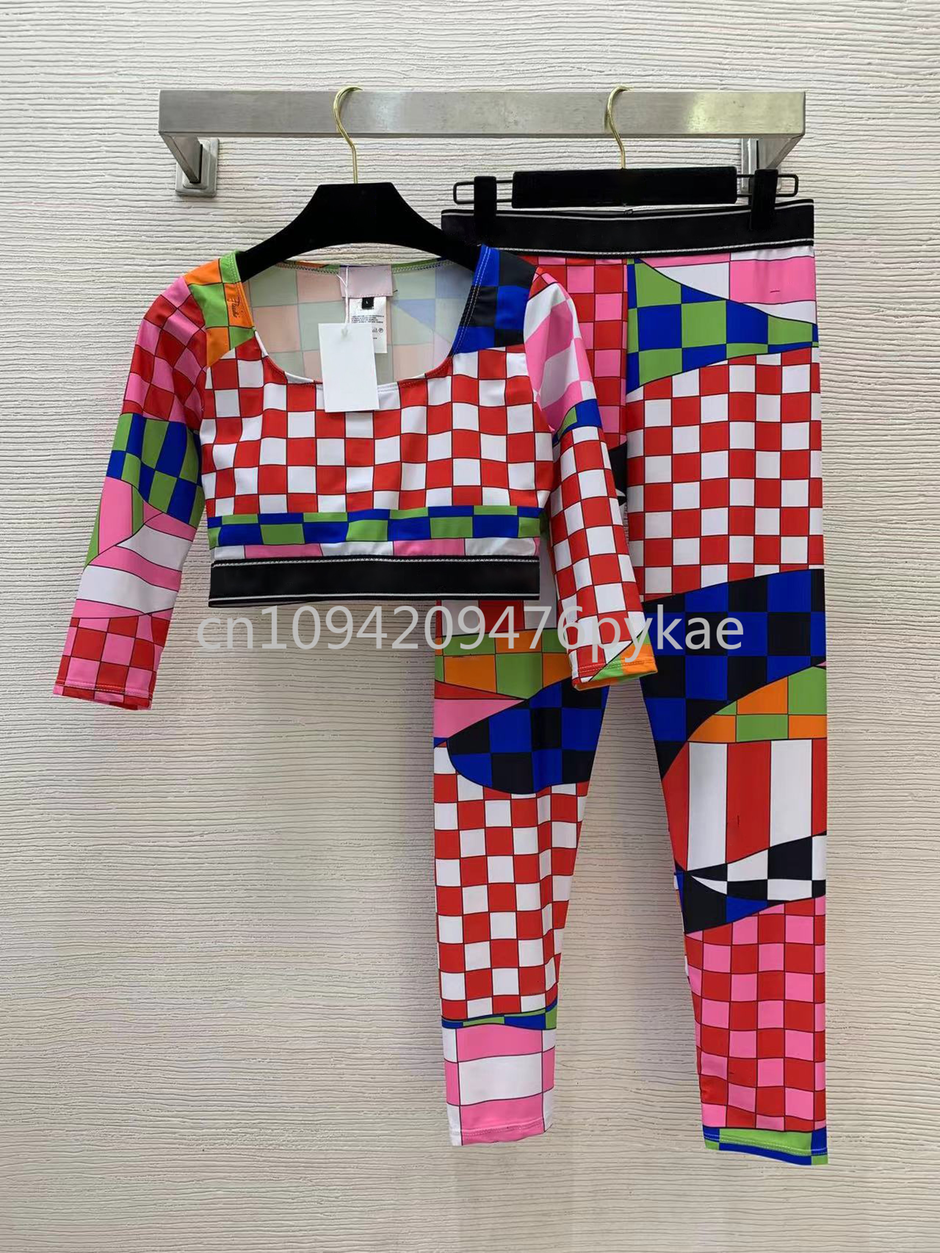 Sexy Women Designer Brand Swimsuit Set For Beach Sports Swimwear And Beach Ready Look 1