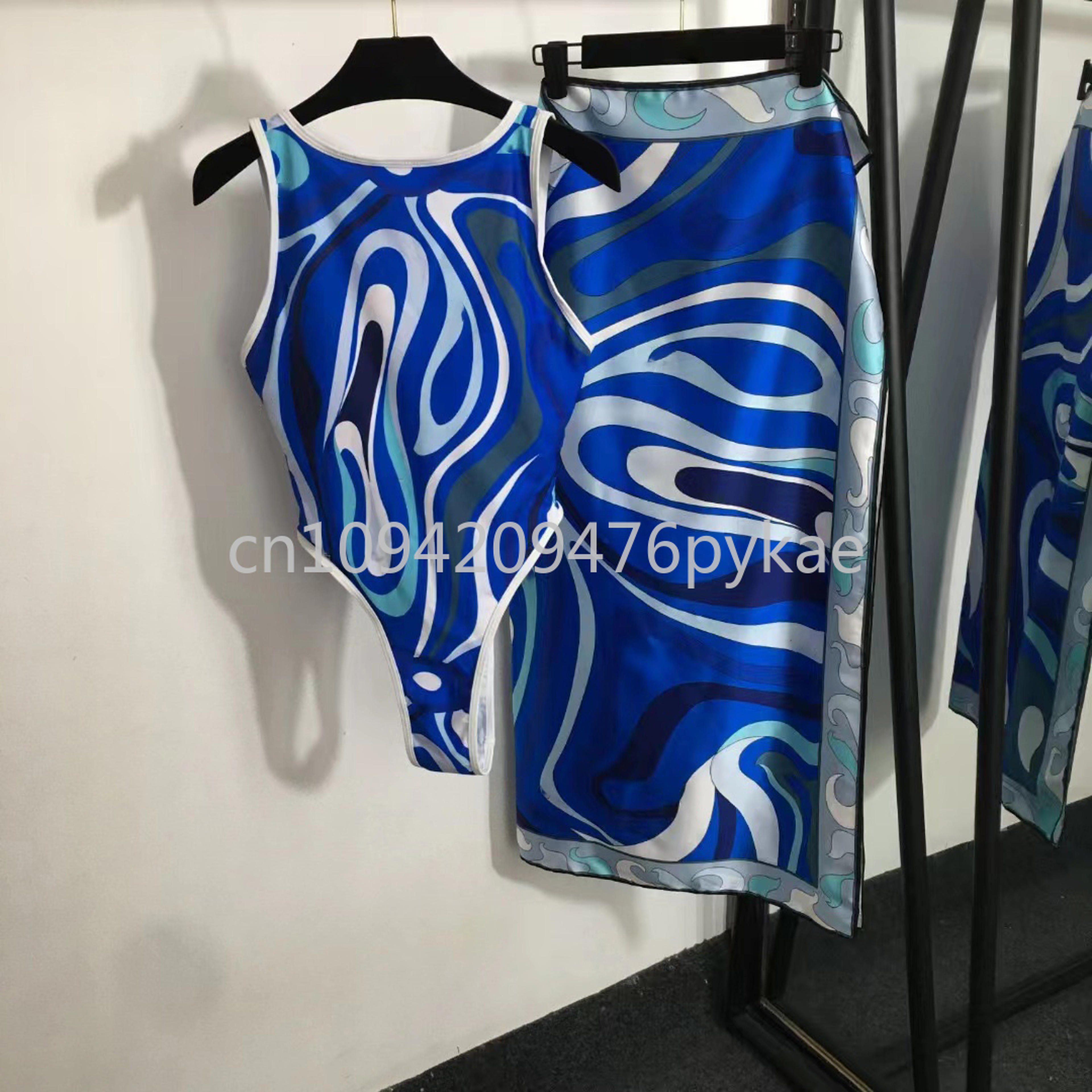 Sexy Women Designer Brand Swimsuit Set For Beach Sports Swimwear And Beach Ready Look 5