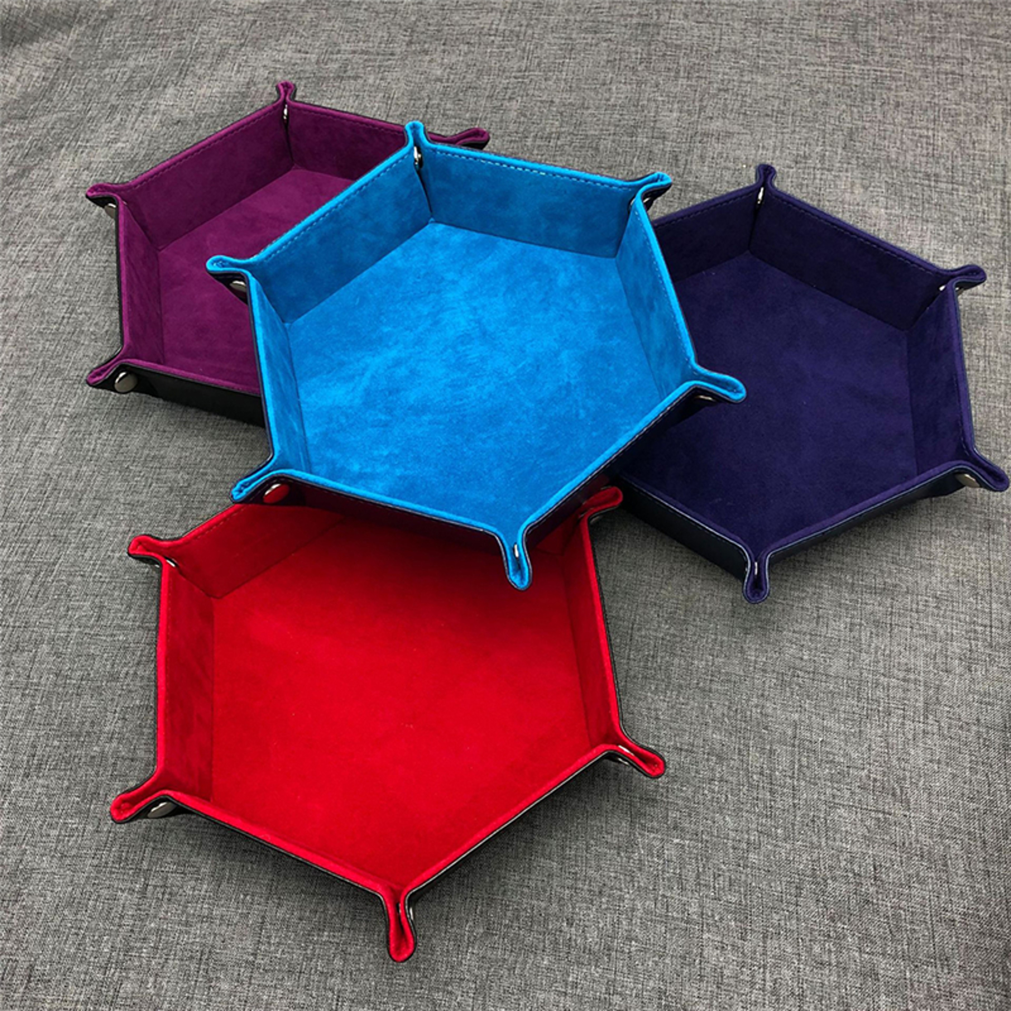 Hexagon Dice Game Storage Tray, Rolling Folding PU Leather Velvet Dice Mat – view 2