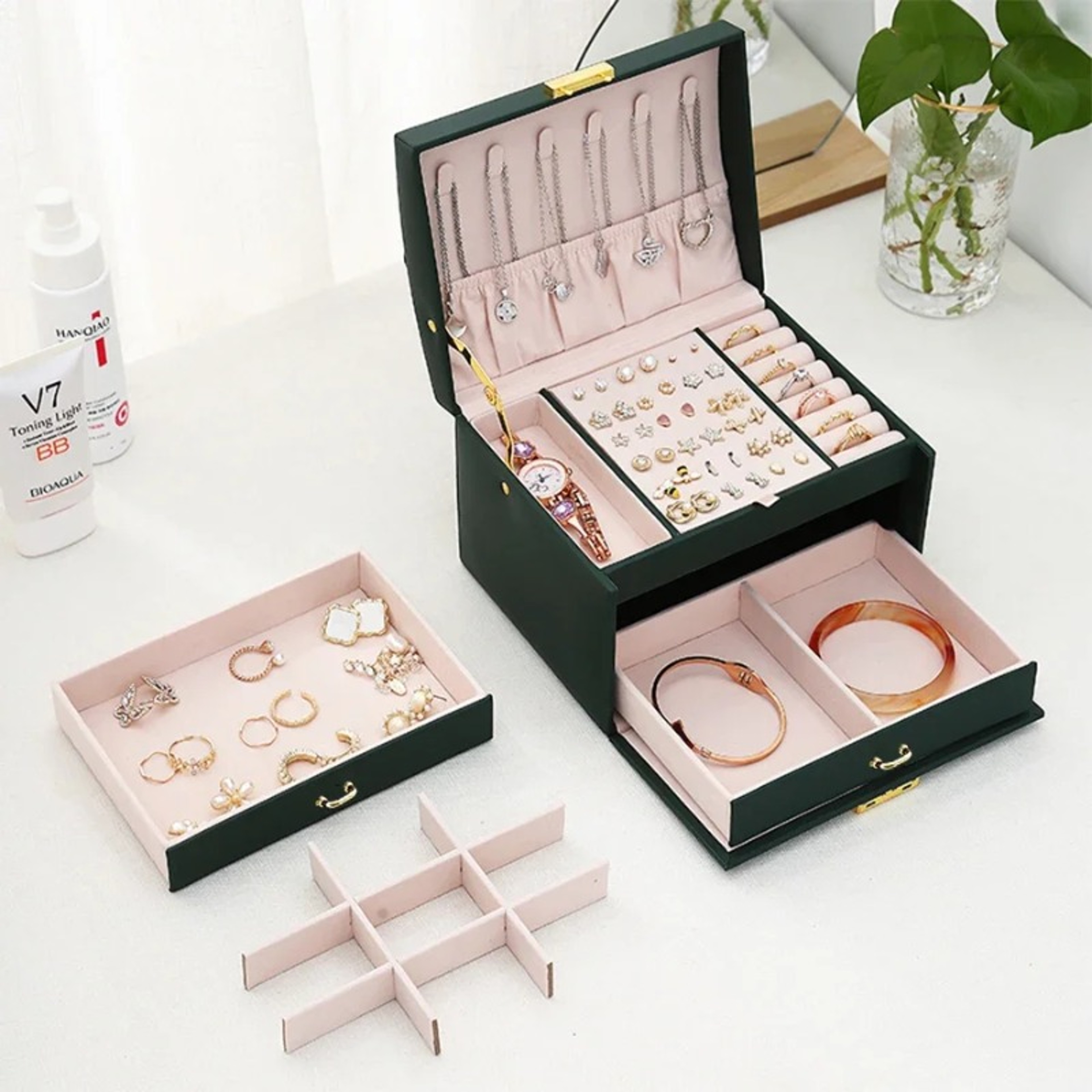 ThreeLayer Jewelry Box With New Lock Arch For Secure Jewelry Storage 1
