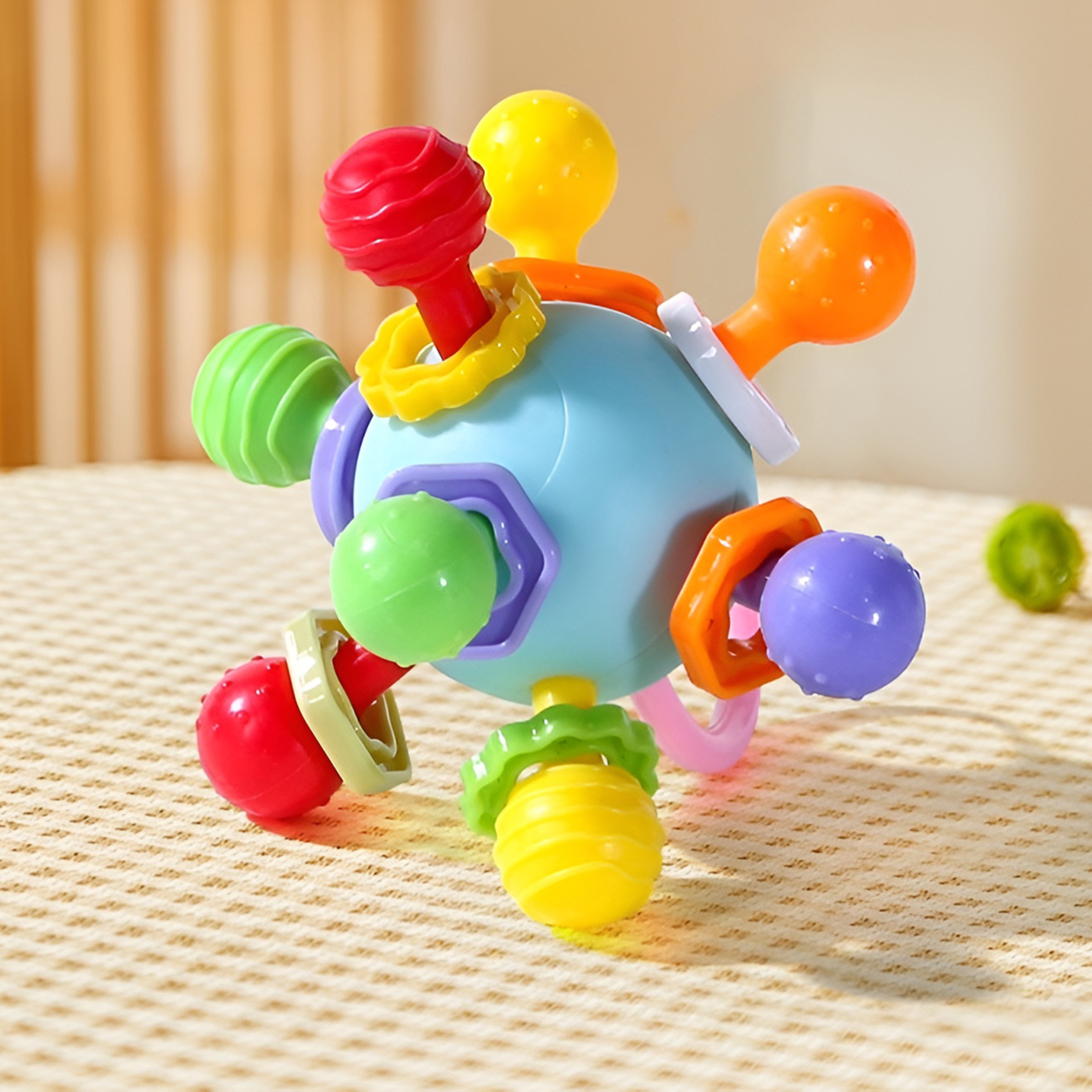 Manhattan Gnawing Hand Grip Ball with Potable Rattle Sound, Teeth-Glue Toy – view 1