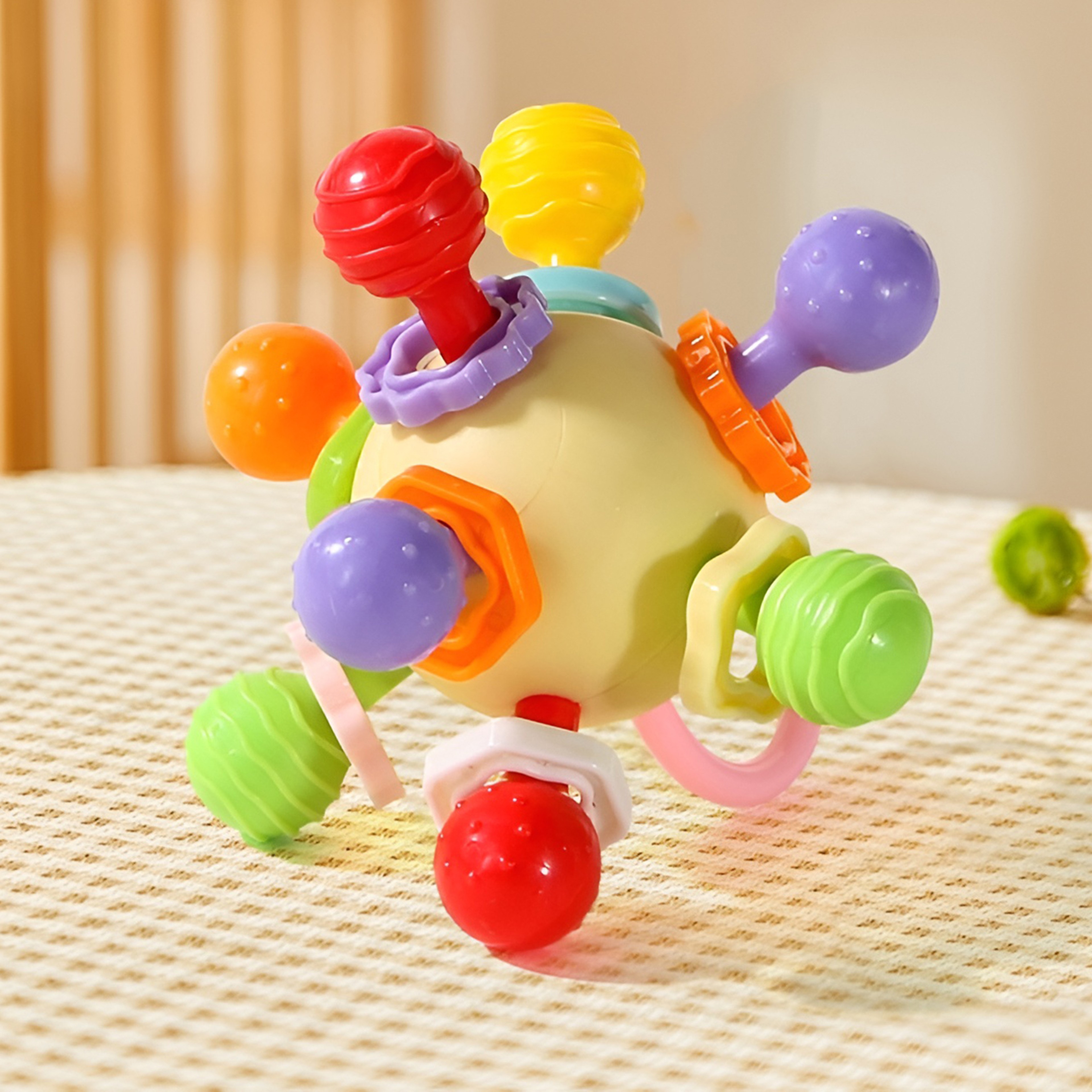 Manhattan Gnawing Hand Grip Ball with Potable Rattle Sound, Teeth-Glue Toy – view 3