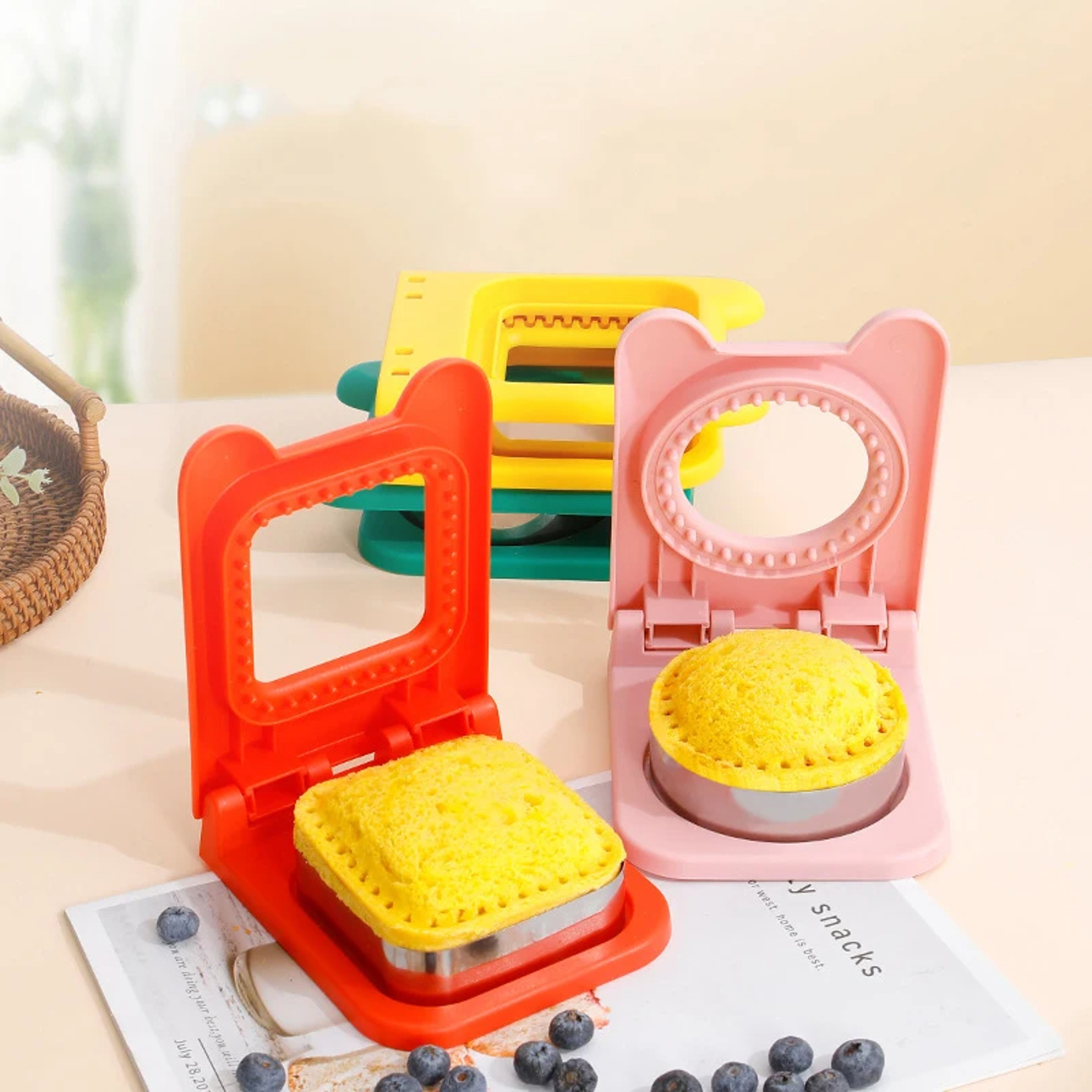 Flip Sandwich Cutter and Sealer, Circular Stainless Steel Lunch Mold for Kids, Bread Toast Cutting Tool – view 1