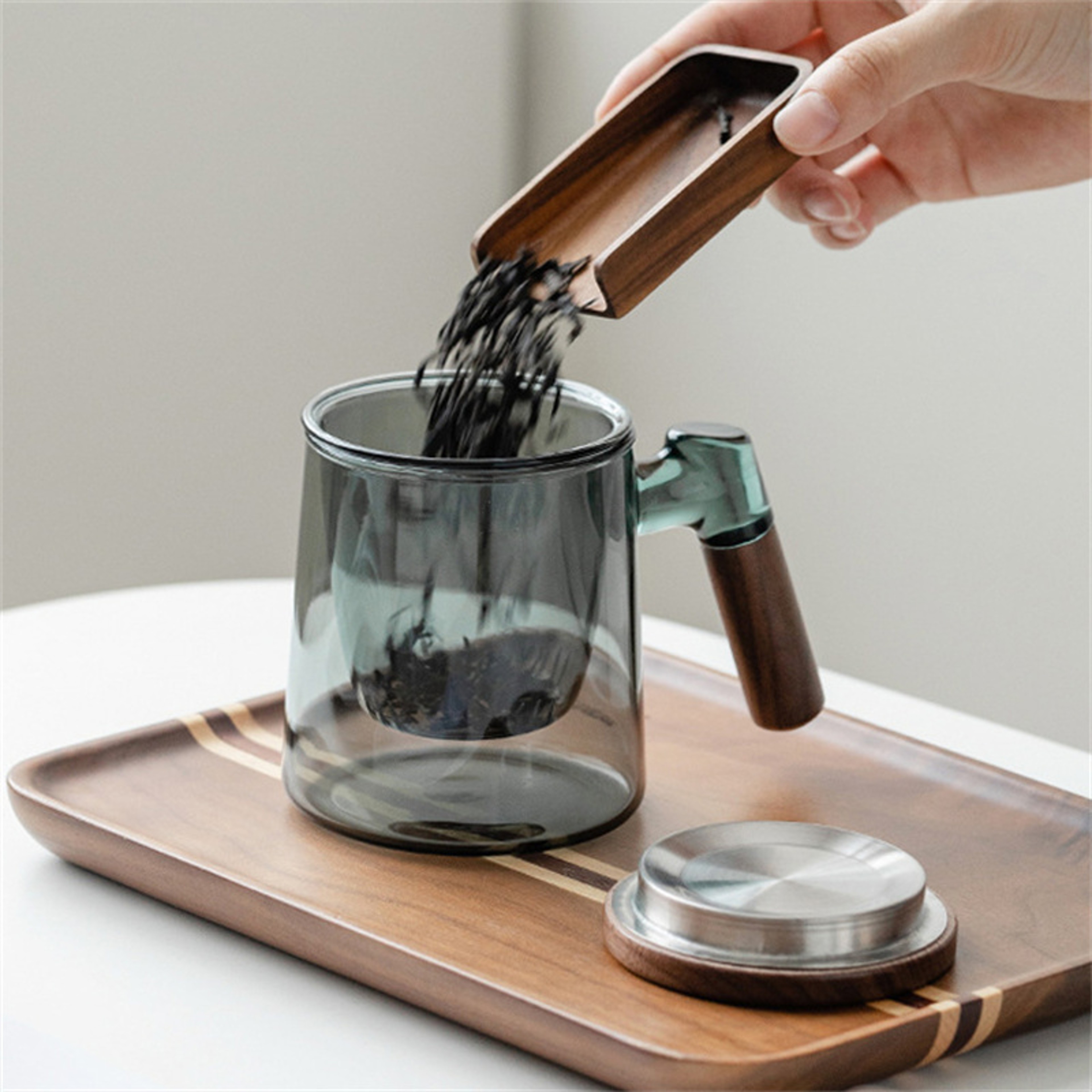 Scented Tea Cup, Walnut Wooden Handle Lid Filter Glass Mug with Tea Water Separation for Office and Floral Teas – view 4