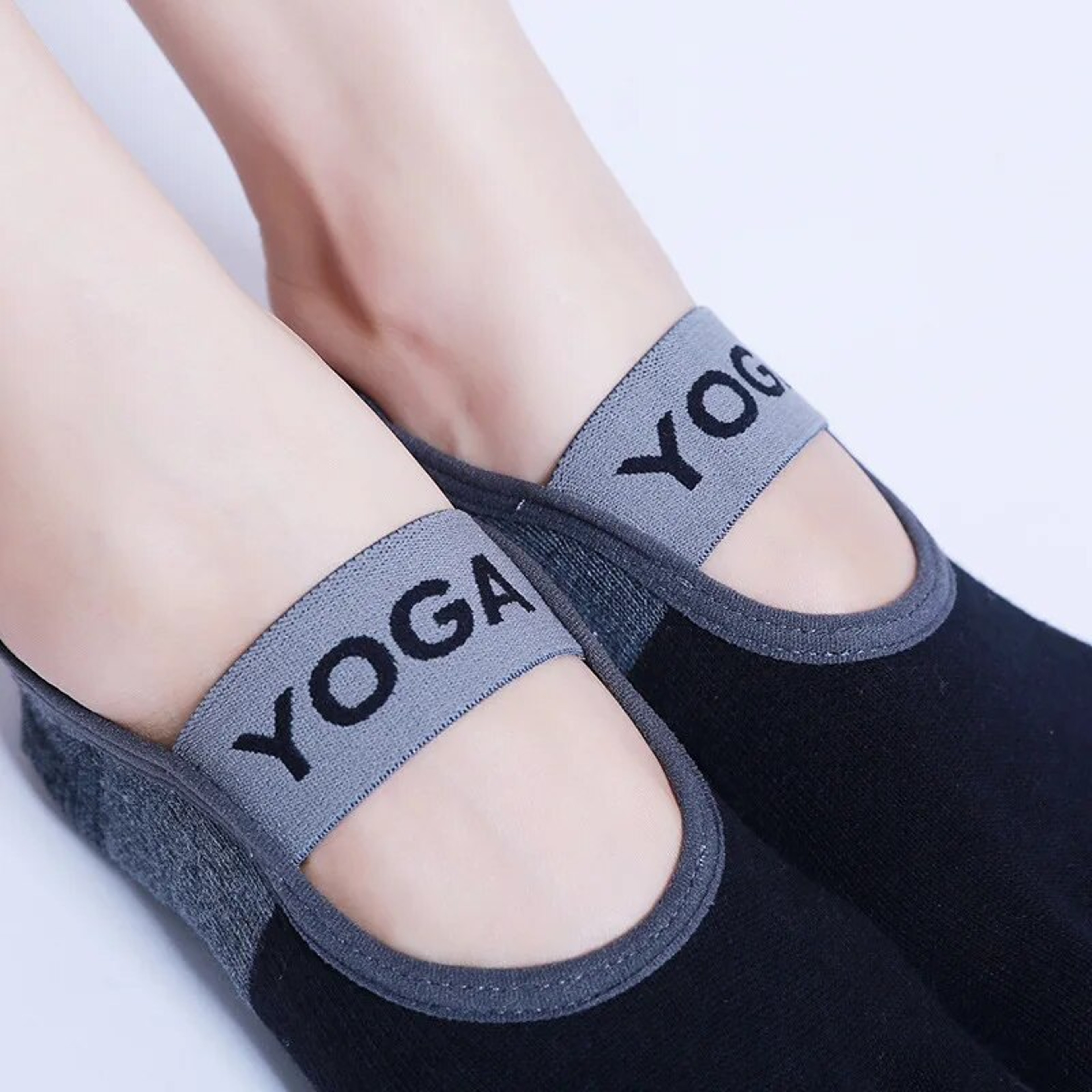 Ladies Breathable Yoga Socks, Silicone Non-Slip Pilates Socks, Cotton Gym Sock for Women, Backless Fitness Ballet Dance – view 2