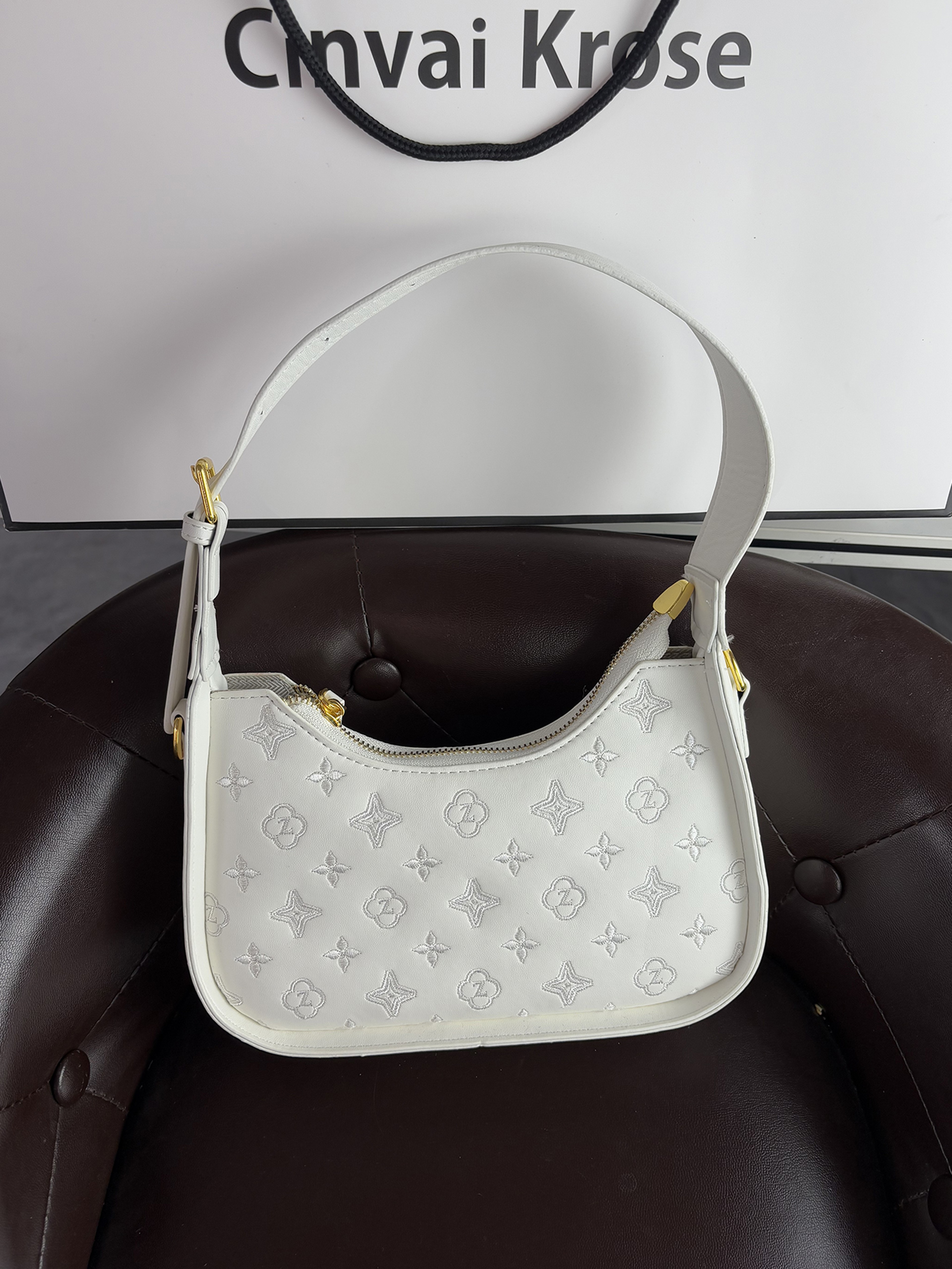 Women's High-End New Fashion Embroidered Underarm Bag, Crossbody Baguette for Easy Match – view 3