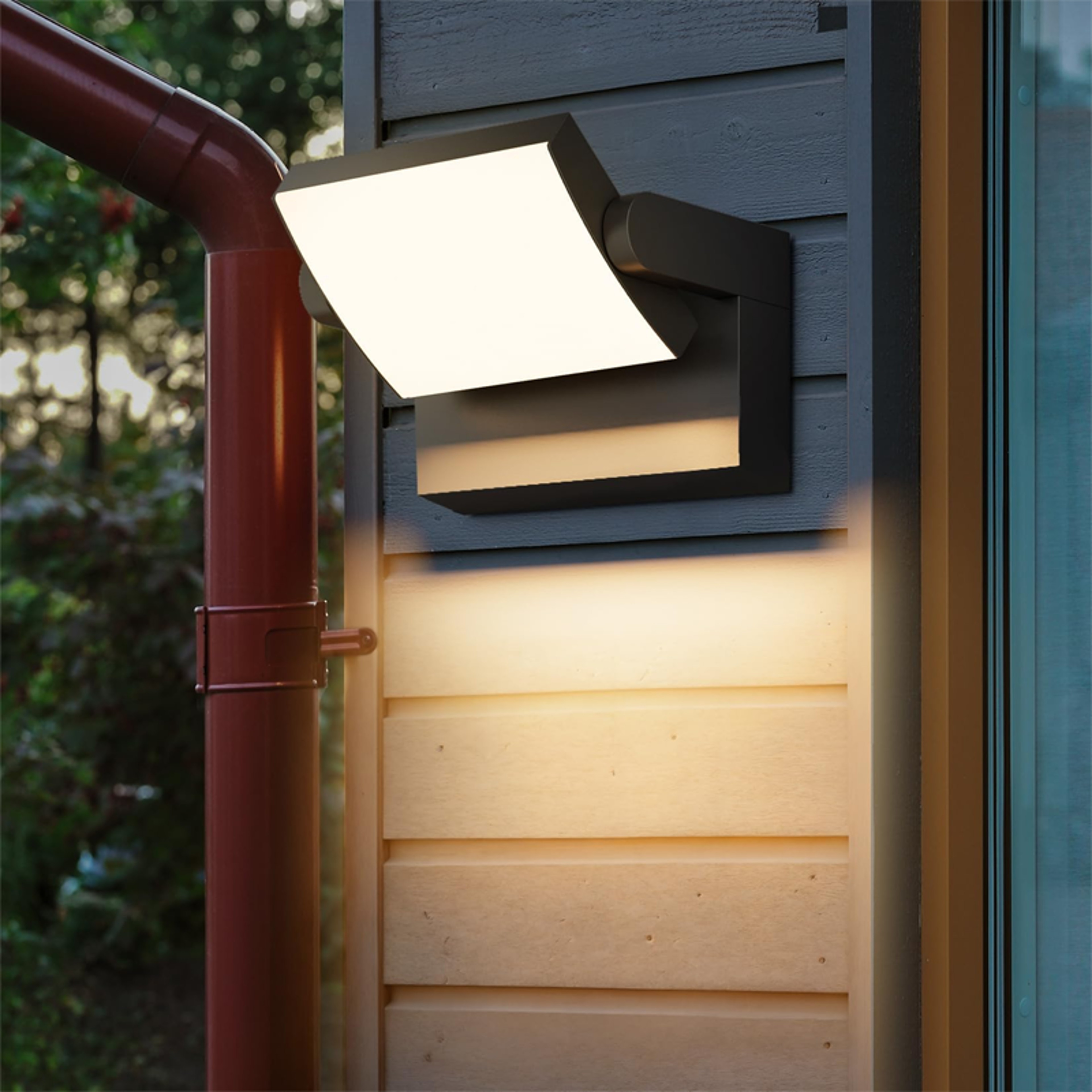 LED Wall Light with Sensor, Waterproof, Ideal for Bedroom, Garden, Corridor, Balcony – view 2
