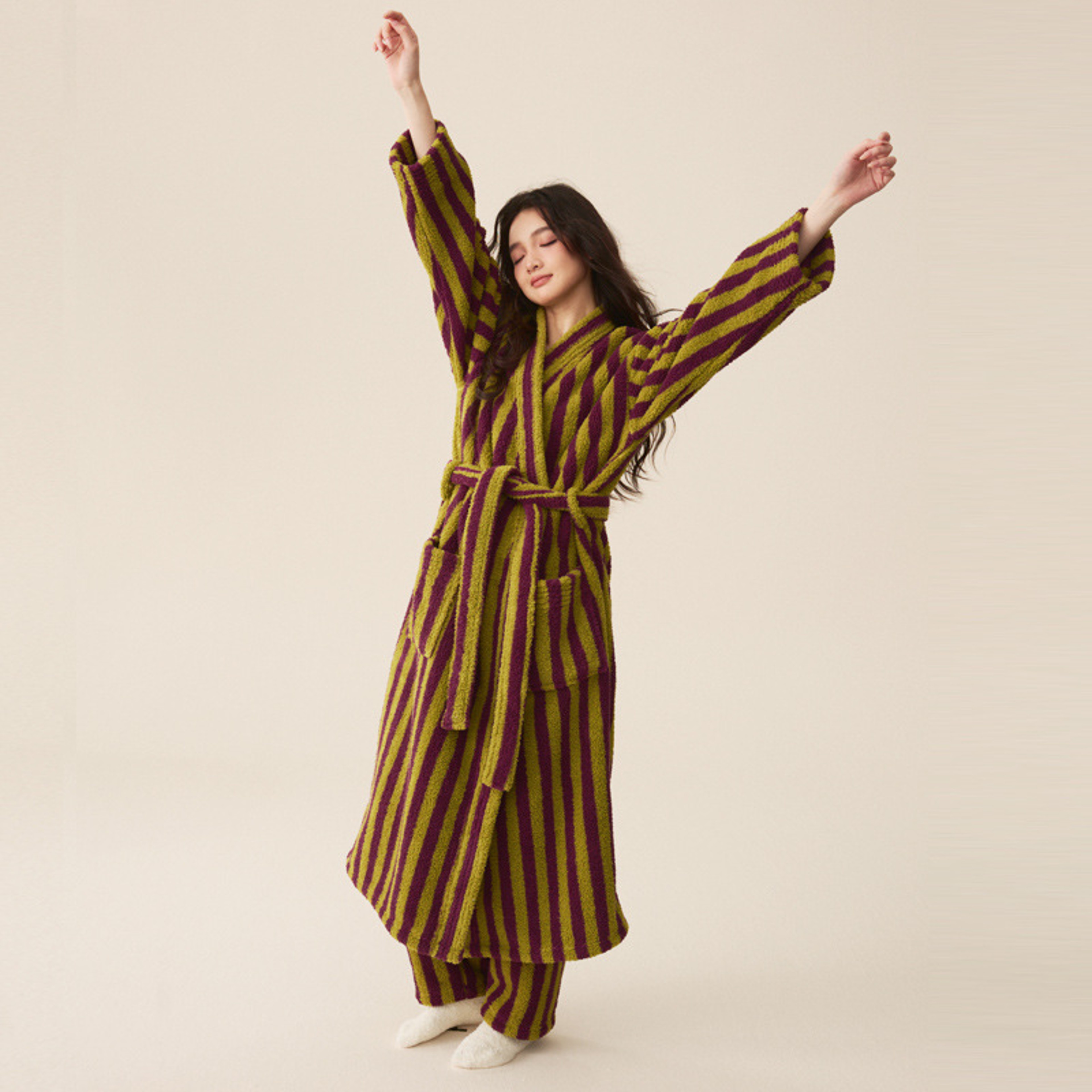 Autumn Winter Couple Bathrobe Set, Coral Velvet Thickened Flannel Pajamas for Men and Women, Striped Lengthed Home Cloth – view 14