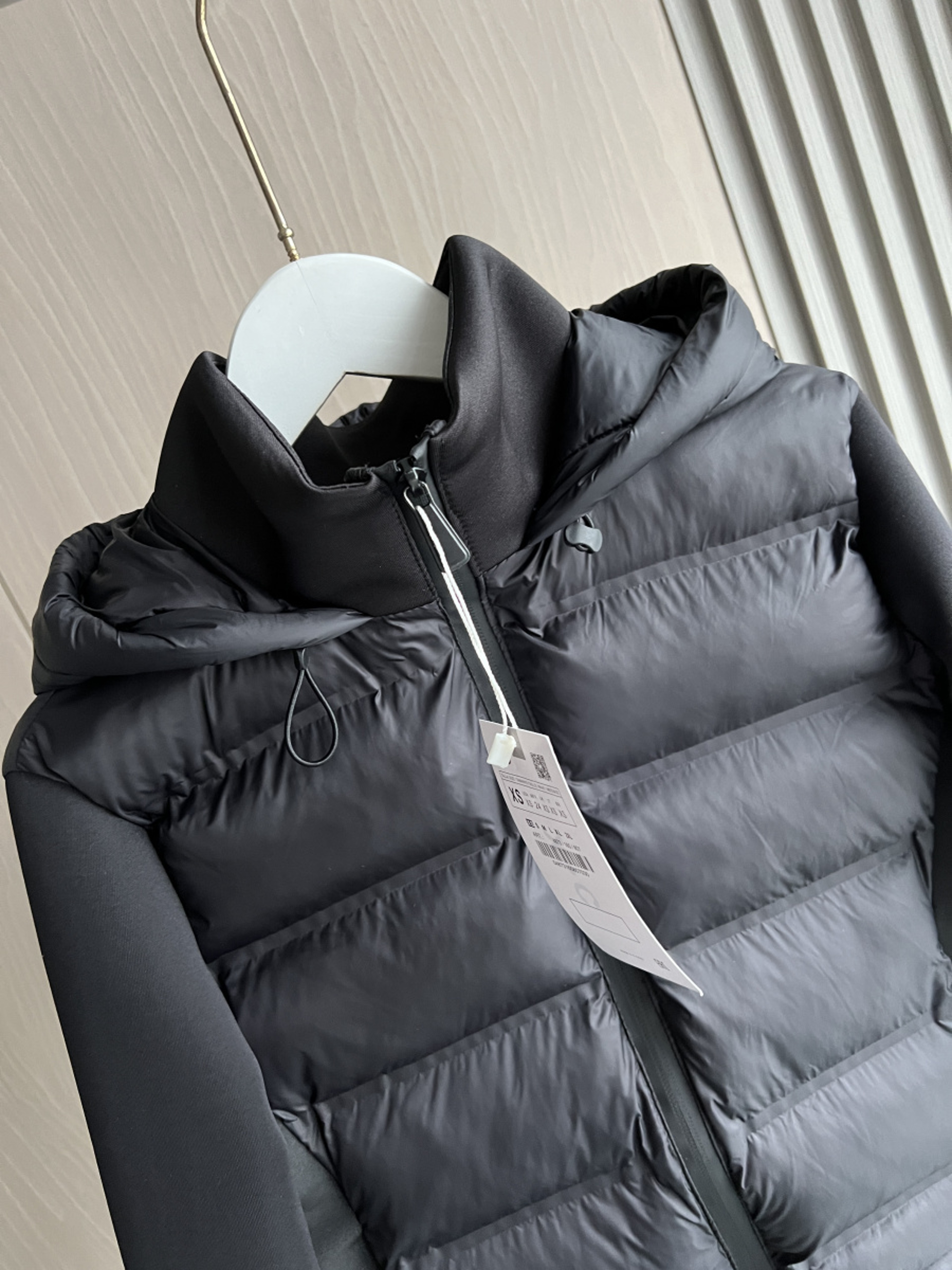Lightweight Warm Down Jacket for Women, New Arrival Hooded Sports Coat with Long Sleeves – view 3