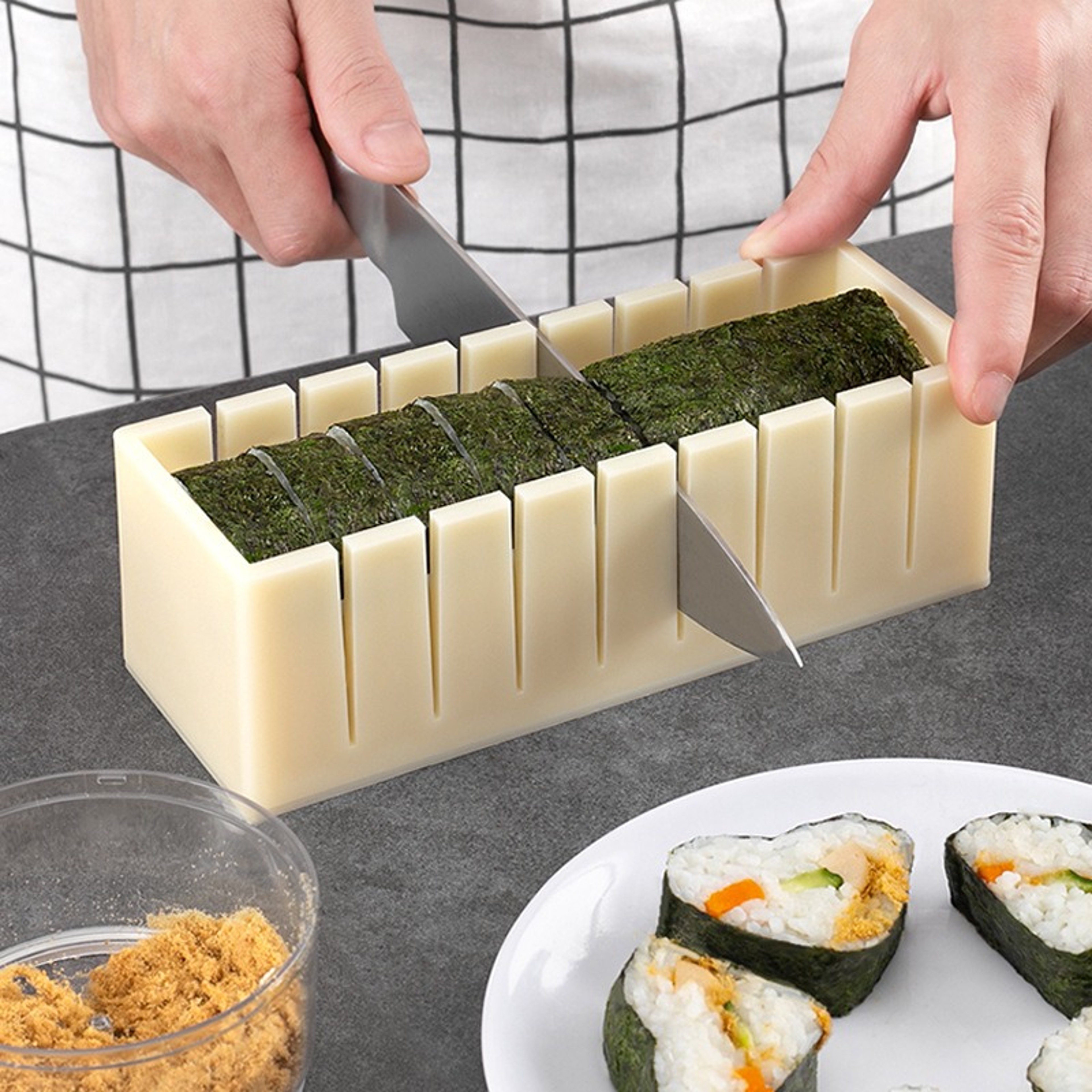 Sushi Maker Kimbap Cutter, Round Square Heart-shaped Onigiri Rice Balls Mold – view 3