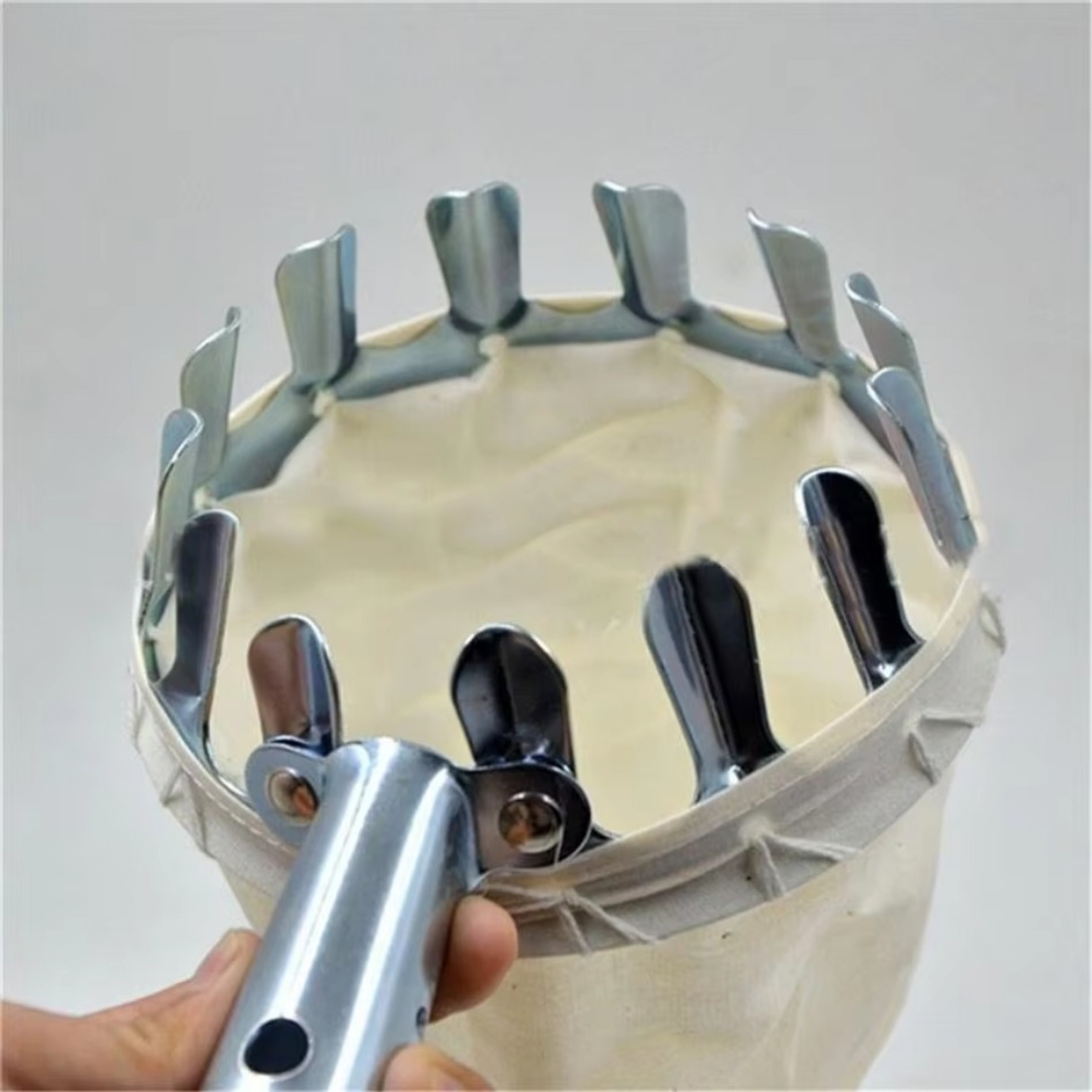 High-altitude Fruit Picker, Galvanized Iron Garden Tool, Durable Farm Tool for Efficient Harvesting – view 6