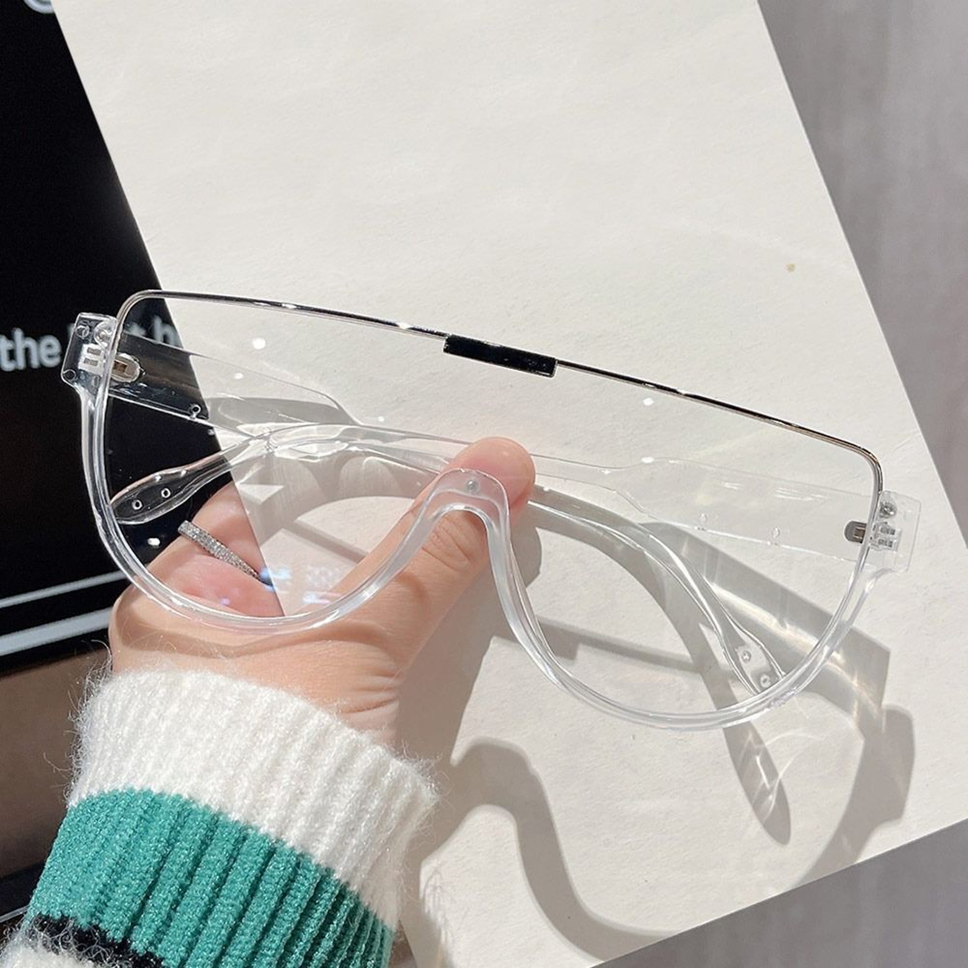 Monoblock Semi-round Sunglasses for Women, Outdoor Designer Oversized Sun Glasses, Half Frame Eyewear for Women & Men – view 8