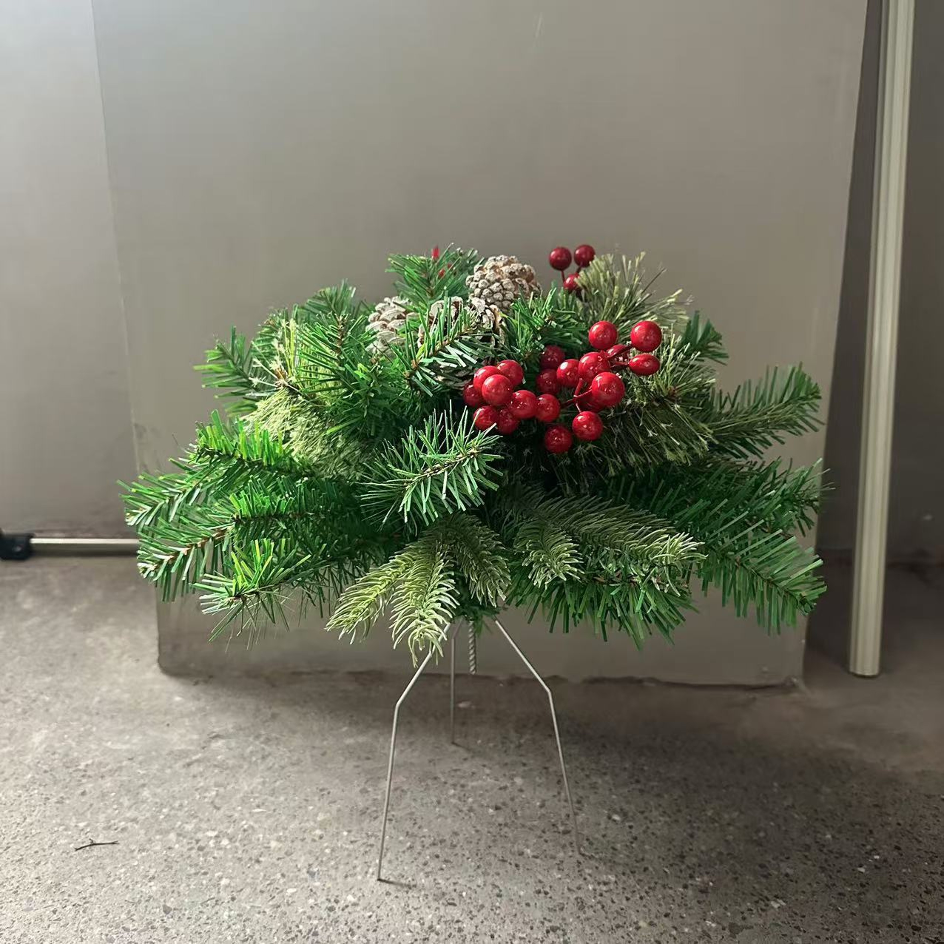 Luminous Christmas Tree Decorations, Floor-Mounted Outdoor Christmas Decor with Simulated Artificial Pine Needles – view 5