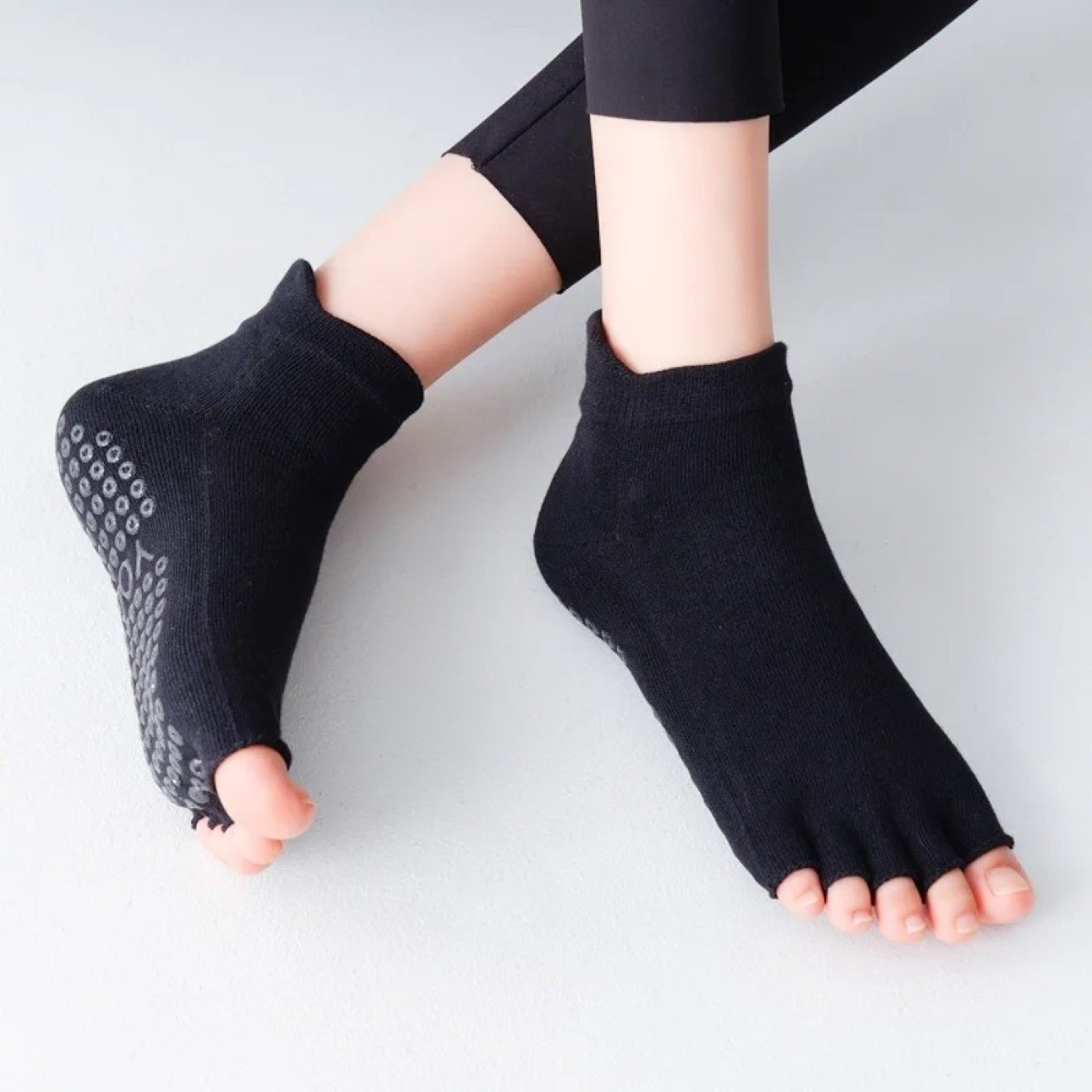 Elasticity Anti-Slip Ladies Yoga Socks, Cotton Pilates Socks, Breathable Fitness Ballet Dance Sock for Yoga Gym – view 3
