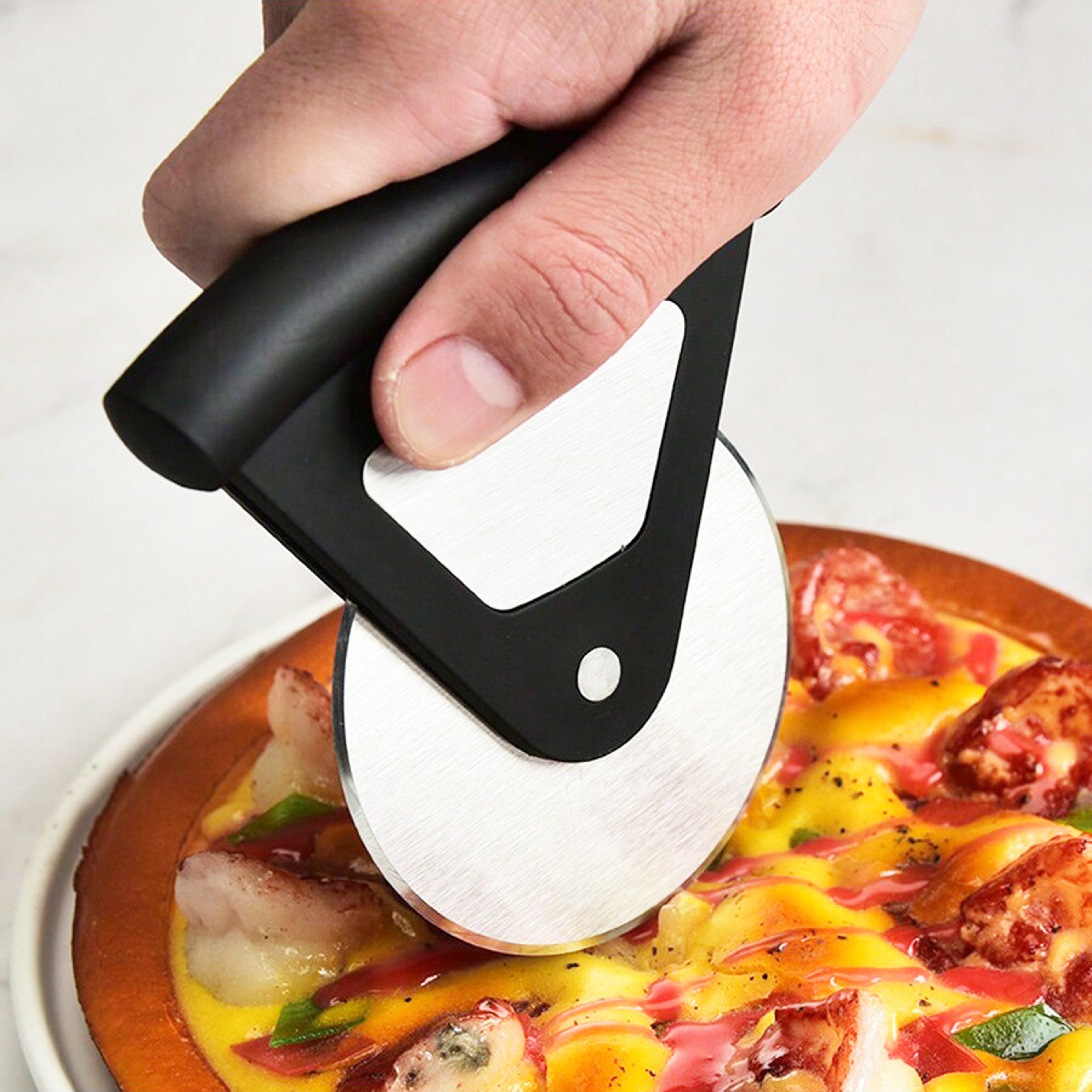 Creative Circular Arc Handle Pizza Cutter, Stainless Steel Pizza Cake Cutter, Kitchen Baking Tool – view 3