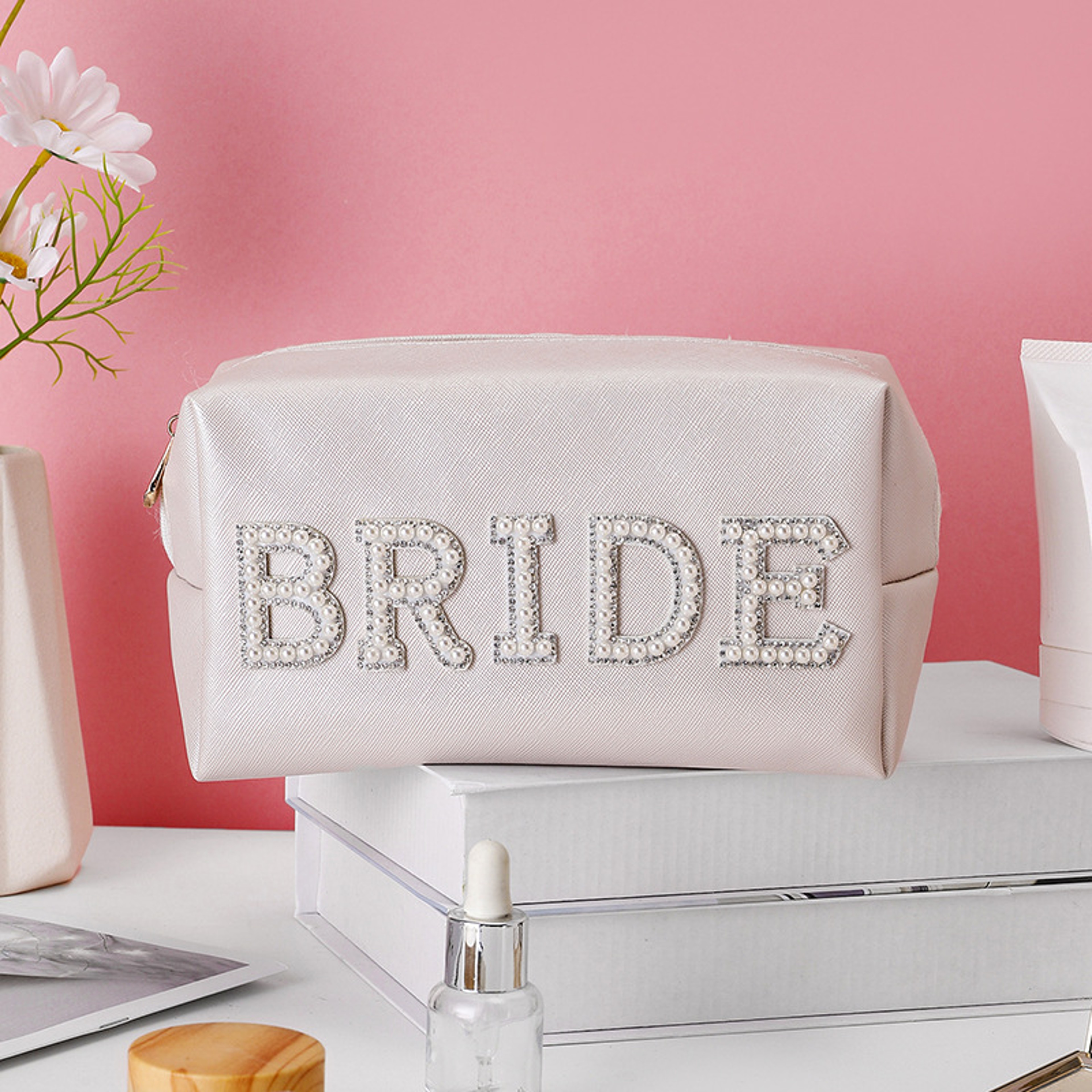 Hen Party Bachelorette Decor, Bride To Be Pearl Makeup Bag, Sparkling Pouch for Wedding Gift – view 1