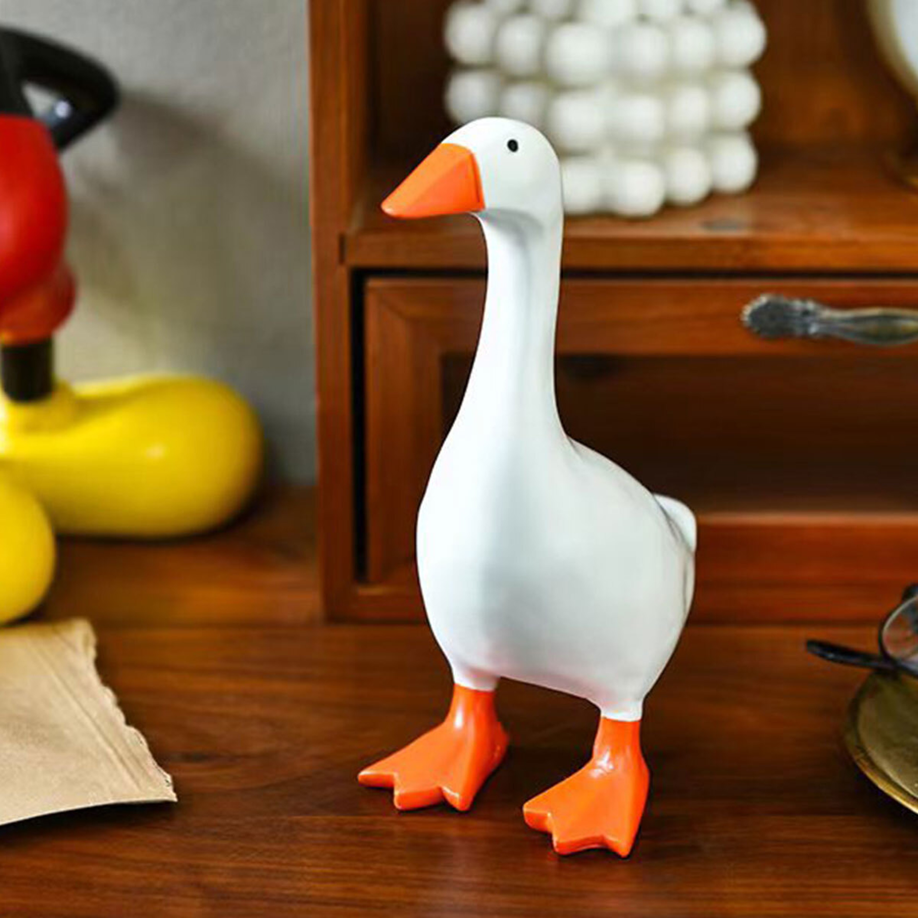 Resin Decorative Figurine, Cute Magnetic Goose Key Holder, Strong Magnet for Home Entryway Organizer – view 3